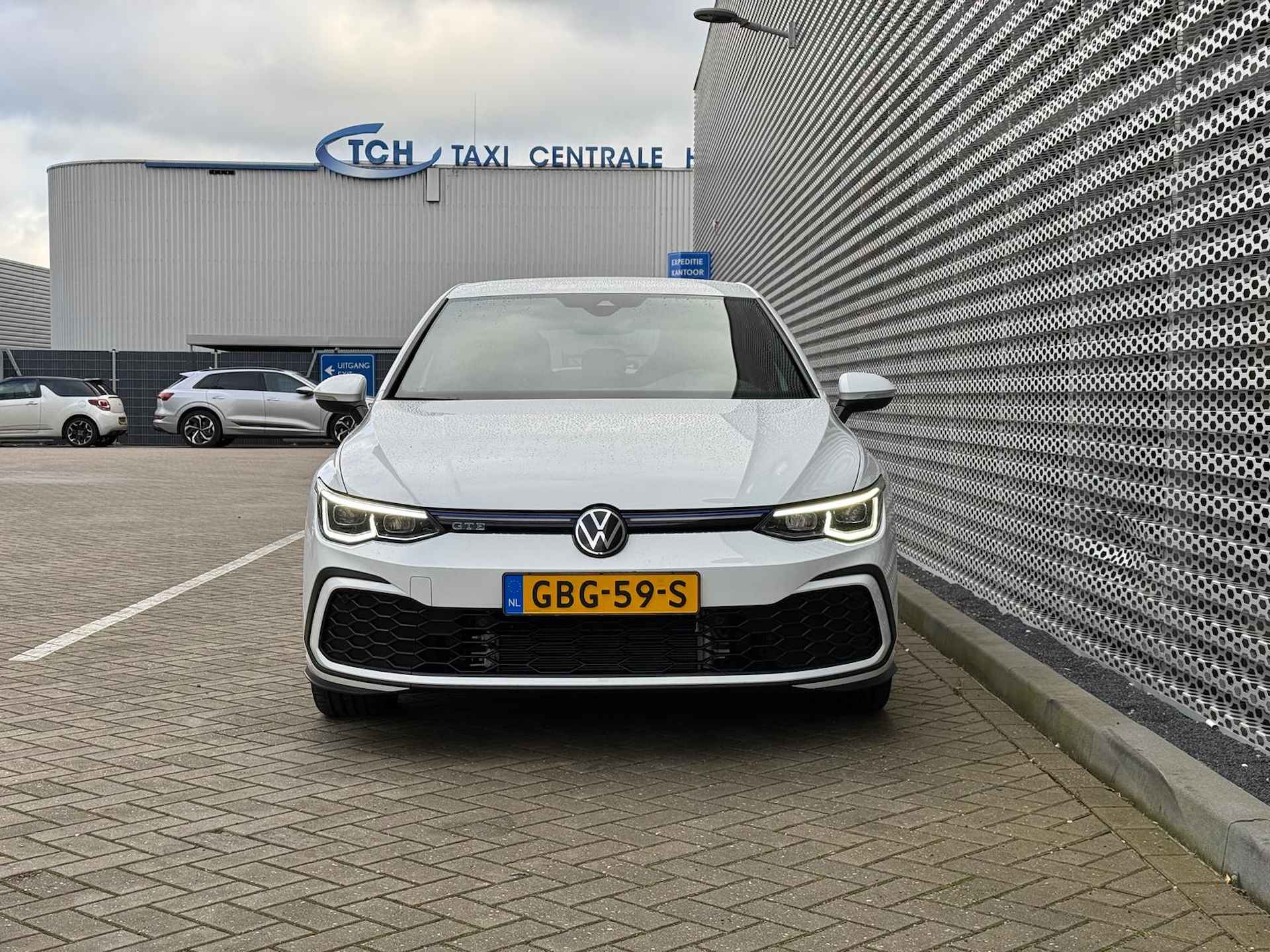 Volkswagen Golf 1.4 eHybrid 245pk DSG GTE / Virtual Cockpit / 18" LMV / Navi / Stuur en Stoelverwarming / LED - 11/27