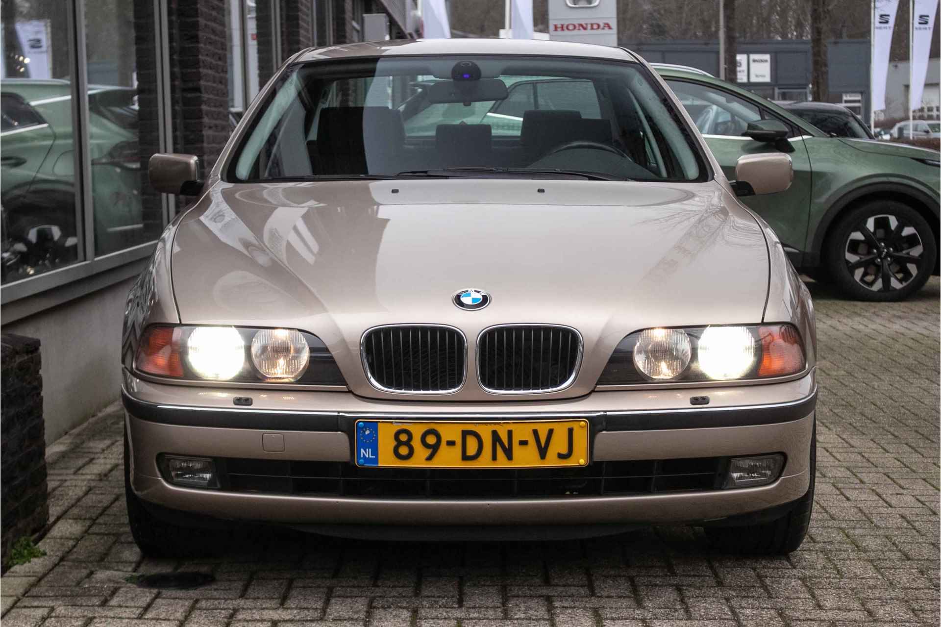 BMW 5 Serie 528i Executive - All-in rijklrprs | Dealer ond. | Orgineel NL | Nieuwstaat - 11/39