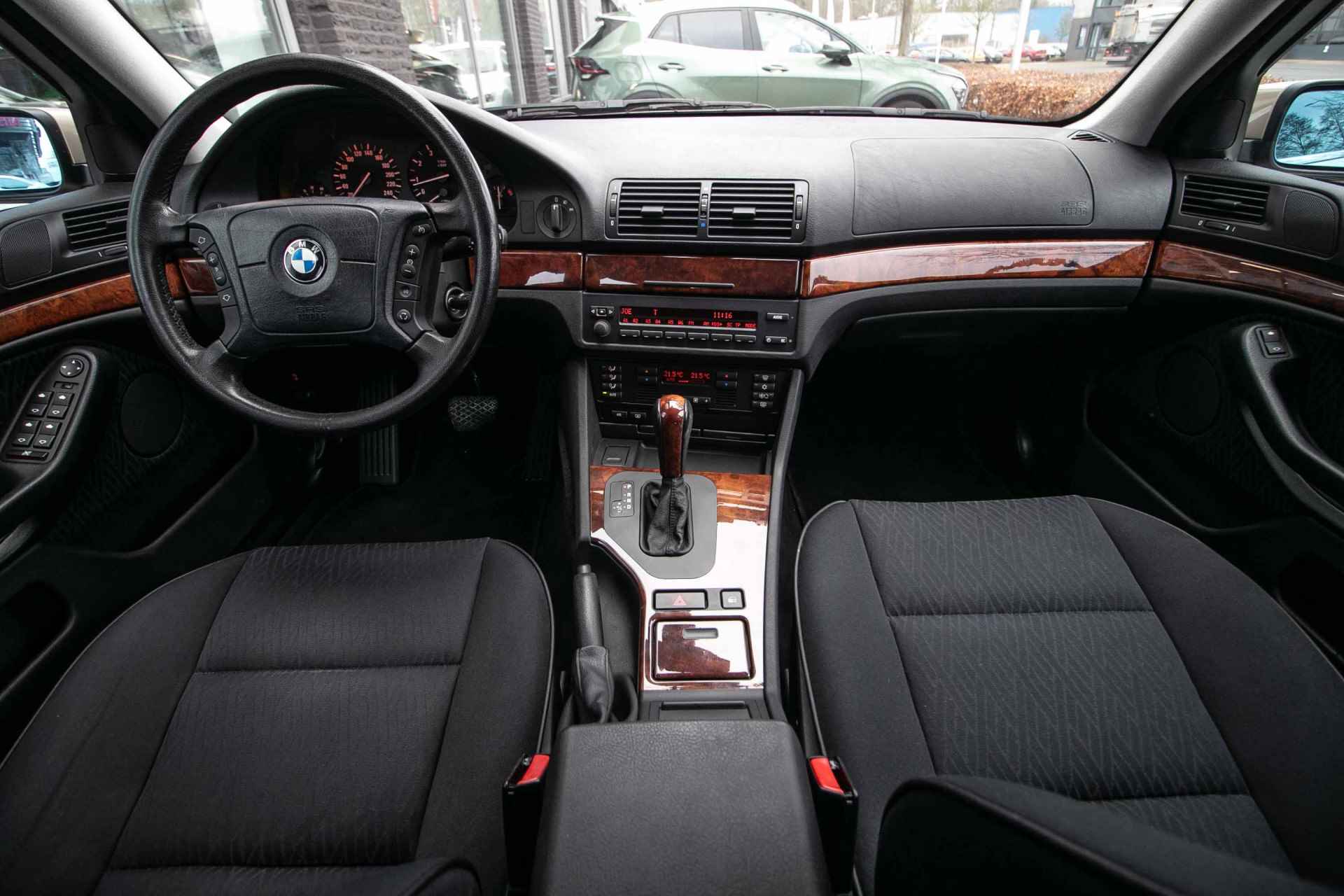 BMW 5 Serie 528i Executive - All-in rijklrprs | Dealer ond. | Orgineel NL | Nieuwstaat - 15/39