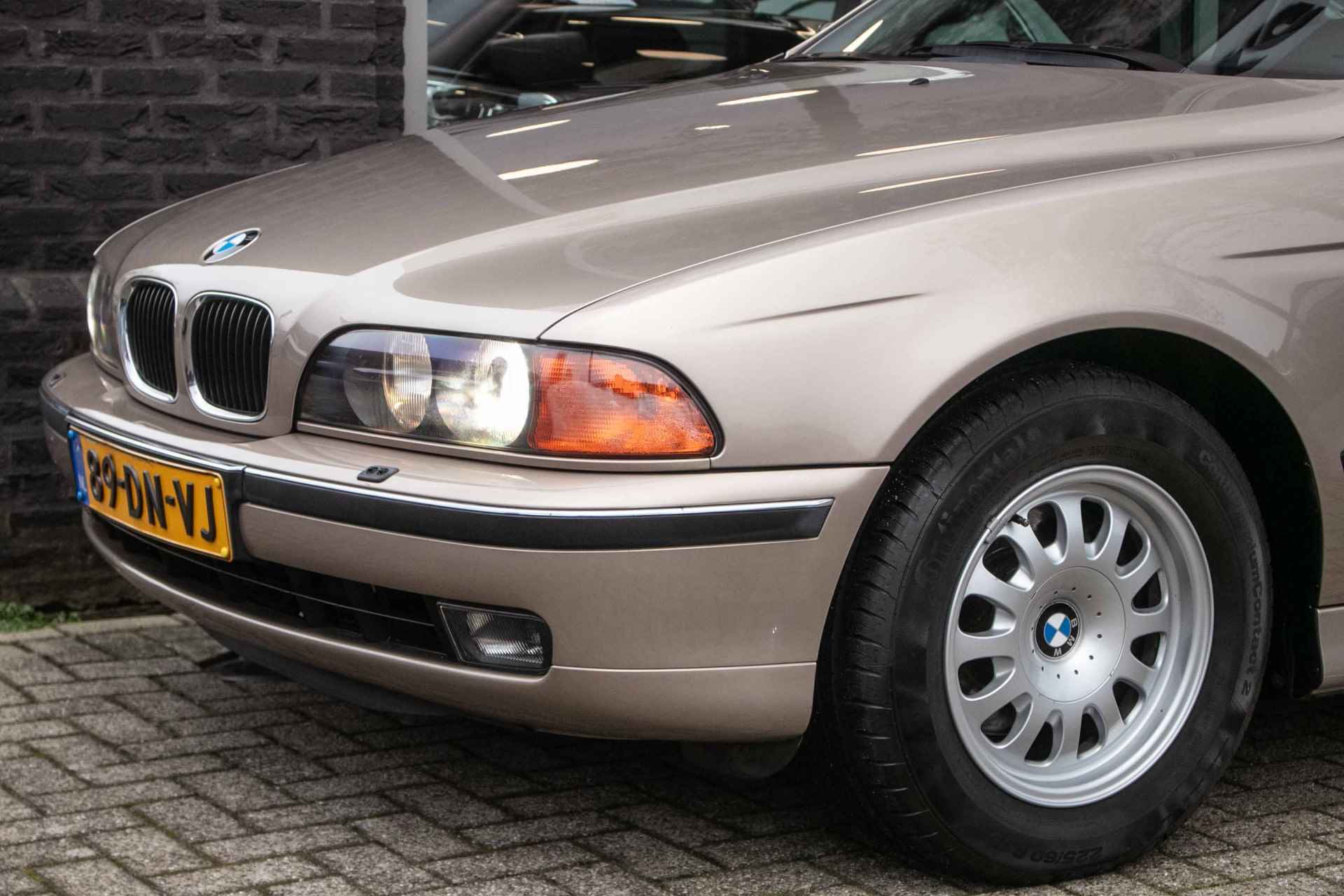 BMW 5 Serie 528i Executive - All-in rijklrprs | Dealer ond. | Orgineel NL | Nieuwstaat - 31/39