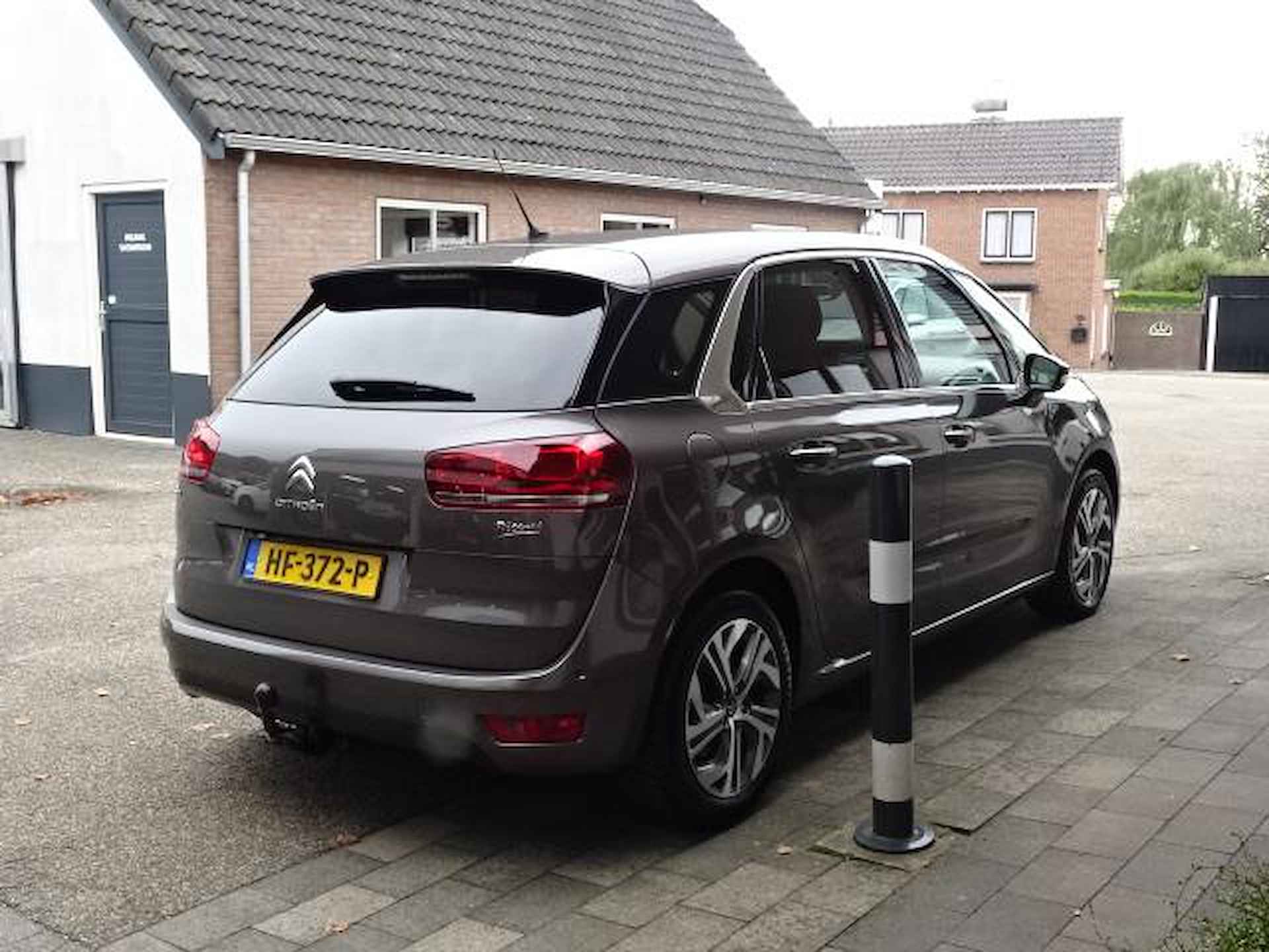 Citroen C4 Picasso 1.6 e-THP Intensive - 6/24