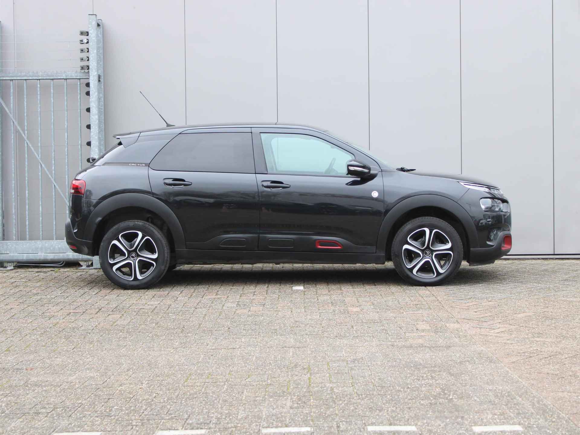 Citroen C4 Cactus 1.2 PureTech C-series | Apple Carplay / Climate / Cruise - 8/24