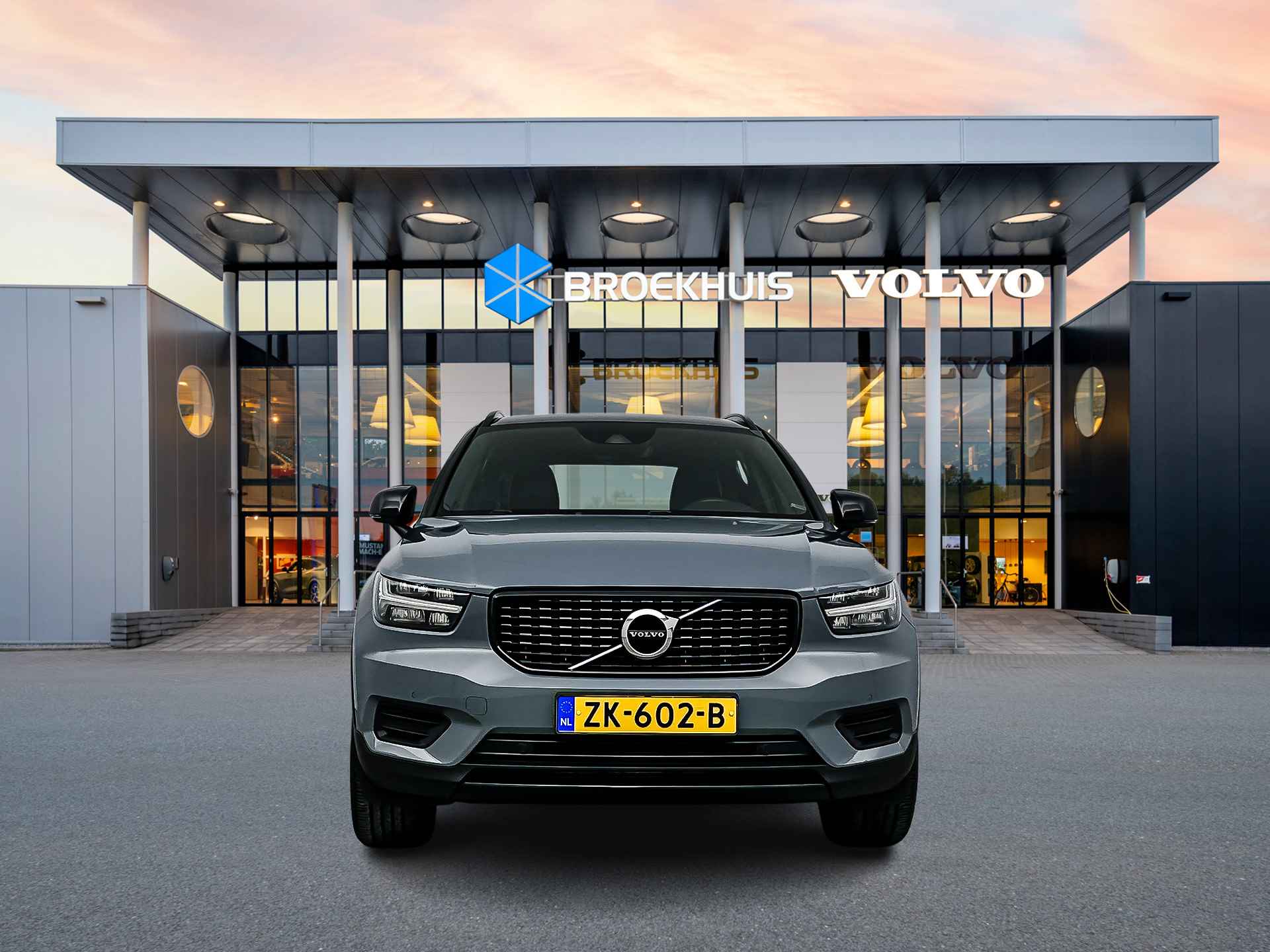 Volvo XC40 T3 A/T R-Design | Leder Nubuck | Keyless | Verwarmbare stoelen/stuurwiel | Standkachel | Camera - 6/35