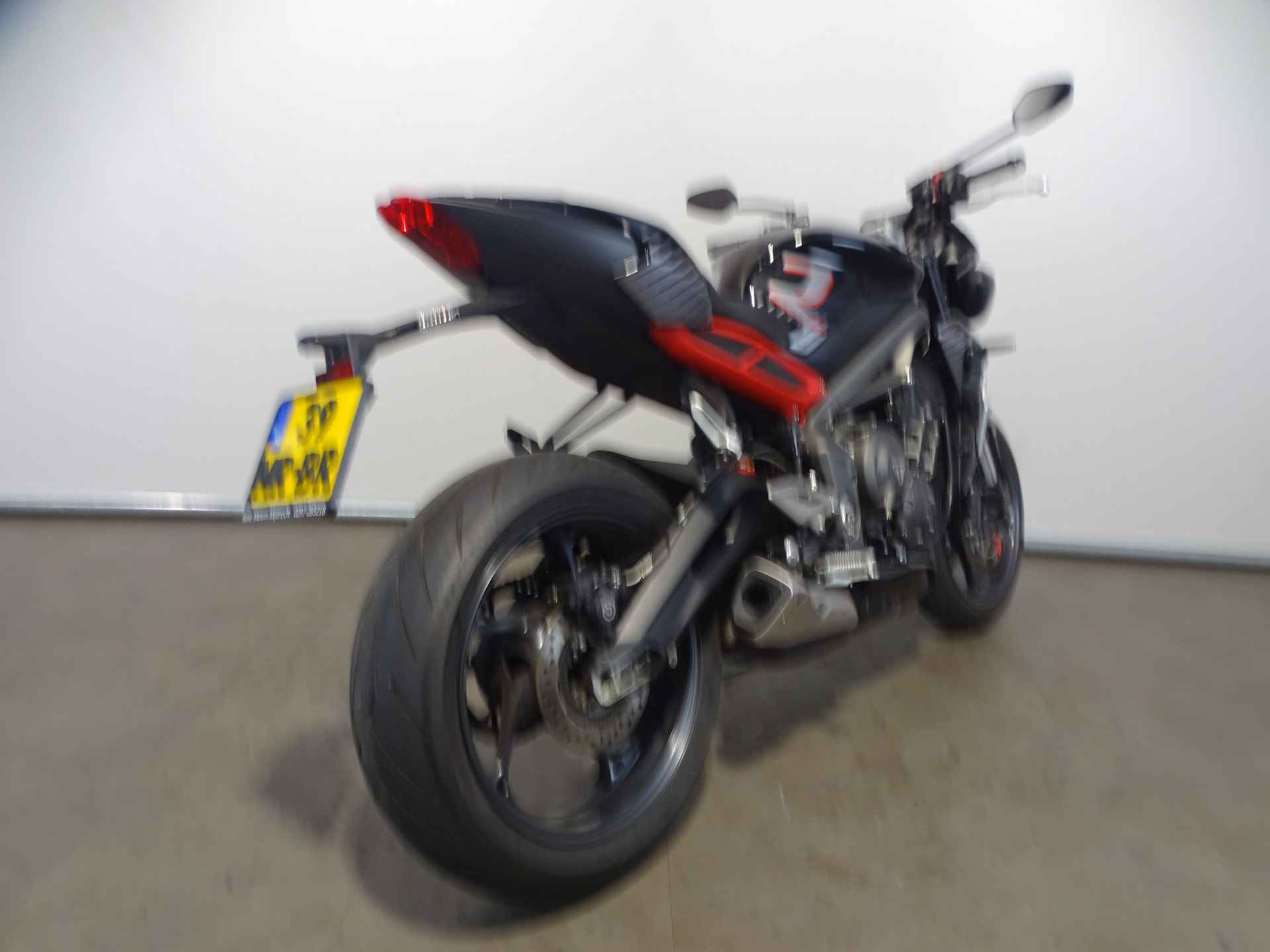 Triumph STREET TRIPLE R - 9/9