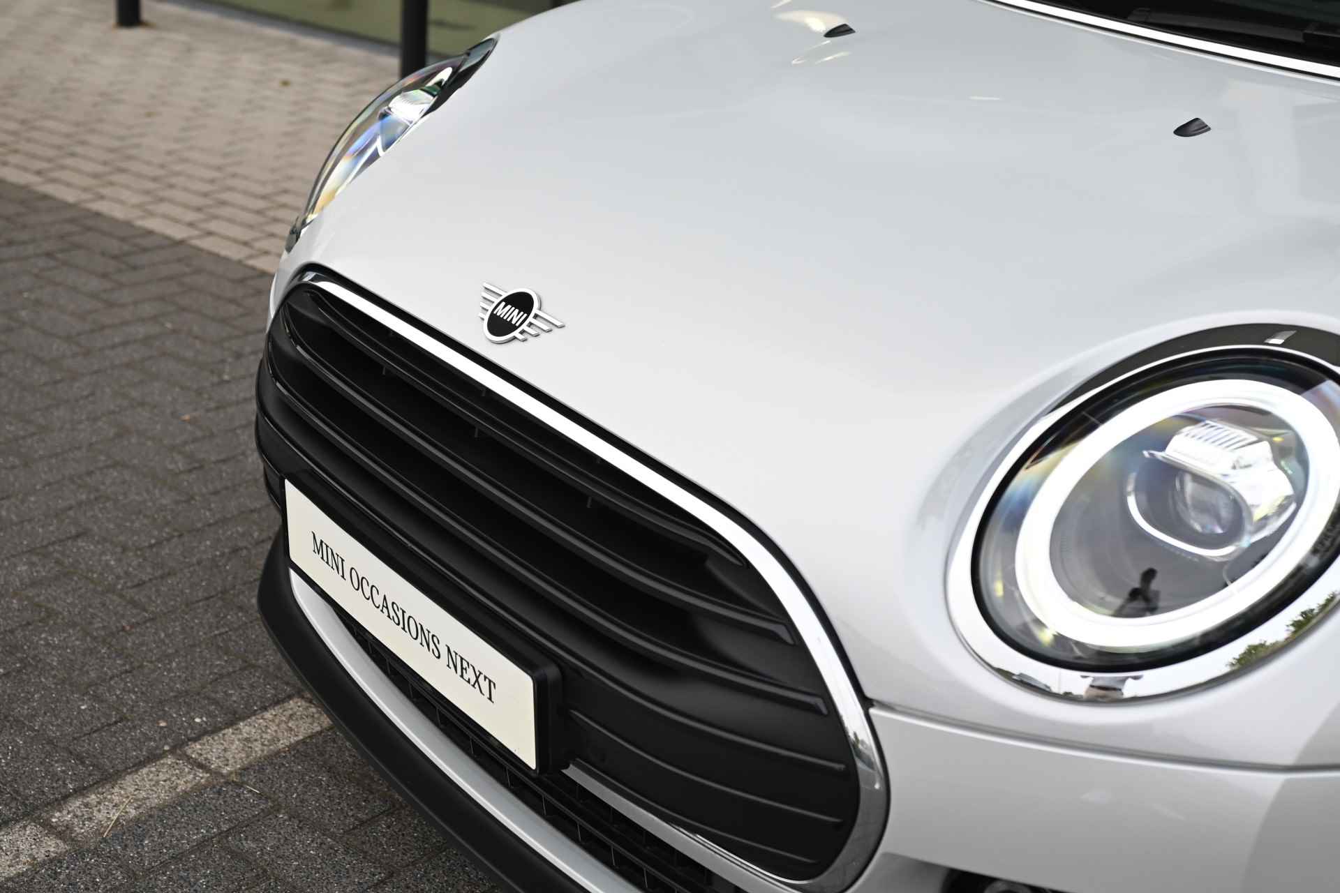 MINI Clubman Cooper Automaat / Panoramadak / Achteruitrijcamera / LED / Comfort Access / Park Assistant / Comfortstoelen / Harman-Kardon - 8/24