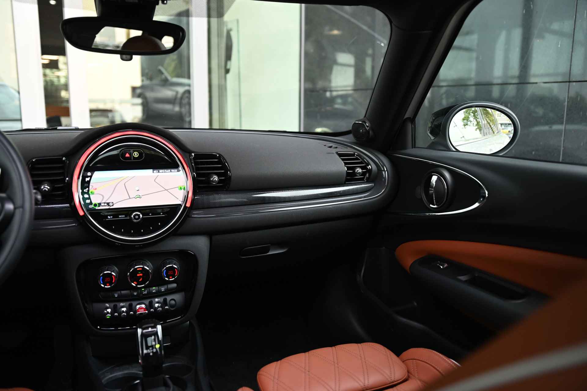 MINI Clubman Cooper Automaat / Panoramadak / Achteruitrijcamera / LED / Comfort Access / Park Assistant / Comfortstoelen / Harman-Kardon - 24/24