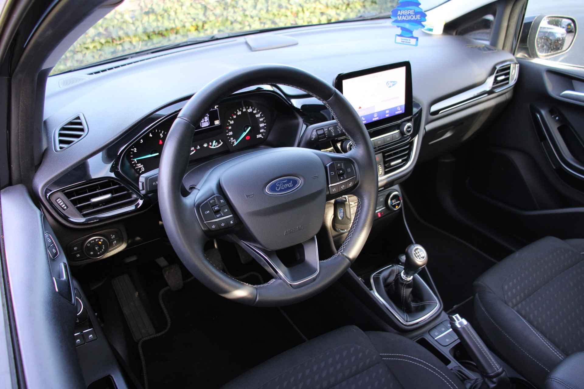 Ford Fiesta 1.0EB TITANIUM | NAVI | CAMERA | CLIMA | STOELVERWARMING | CRUISE | AUTO. INPARKEREN | PARK SENS V+A | LM. VELGEN - 2/24