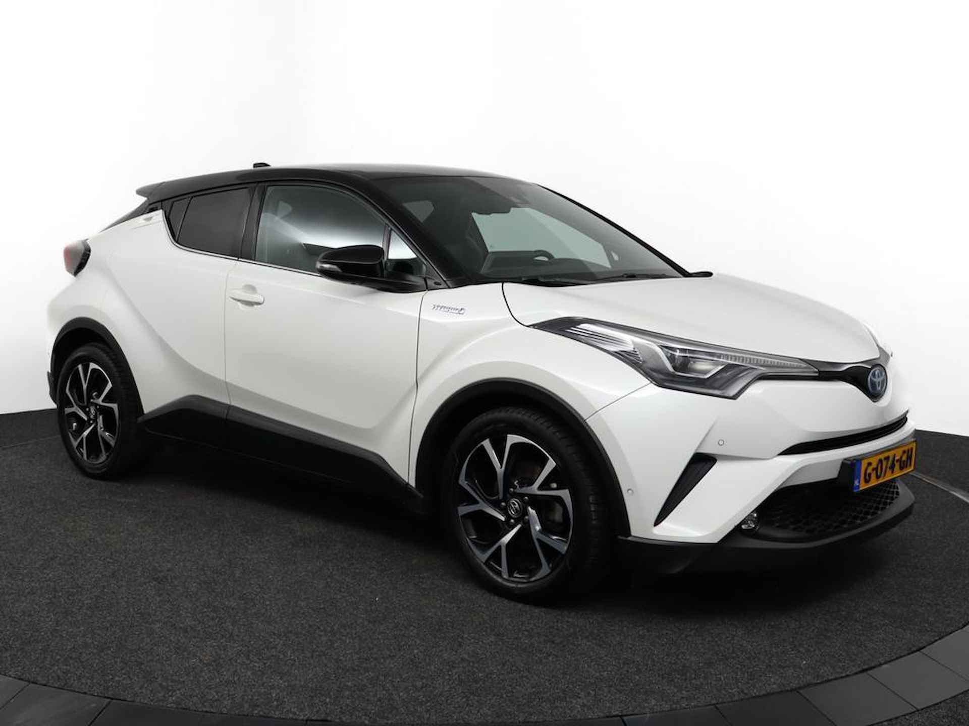 Toyota C-HR 1.8 Hybrid Style Ultimate | LED verlichting | Adaptive Cruise Control | Lederen bekleding | Stoelverwarming | Stuurverwarming | - 14/54