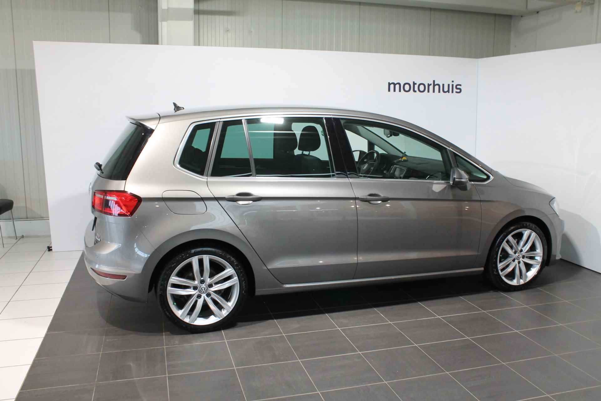 VOLKSWAGEN Golf Sportsvan 1.4 TSI 150pk DSG Automaat Highline - 8/21