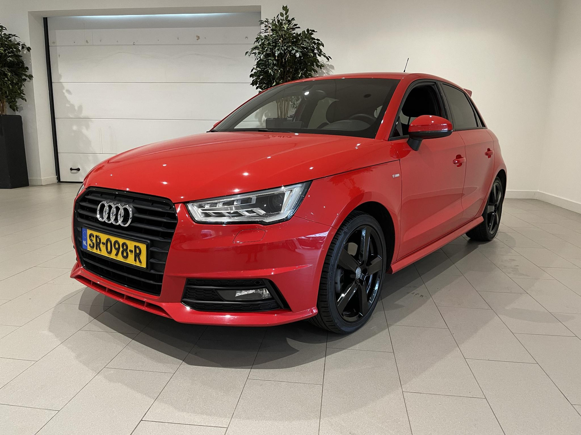 Audi A1 Sportback 1.4 TFSI CoD Design Pro Line Plus 150 PK | Stoelverwarming | Bluetooth | Parkeersensoren Achter | Drive Select | LED Koplampen | LED Achterlichten | Sportstoelen | 5-Deurs |