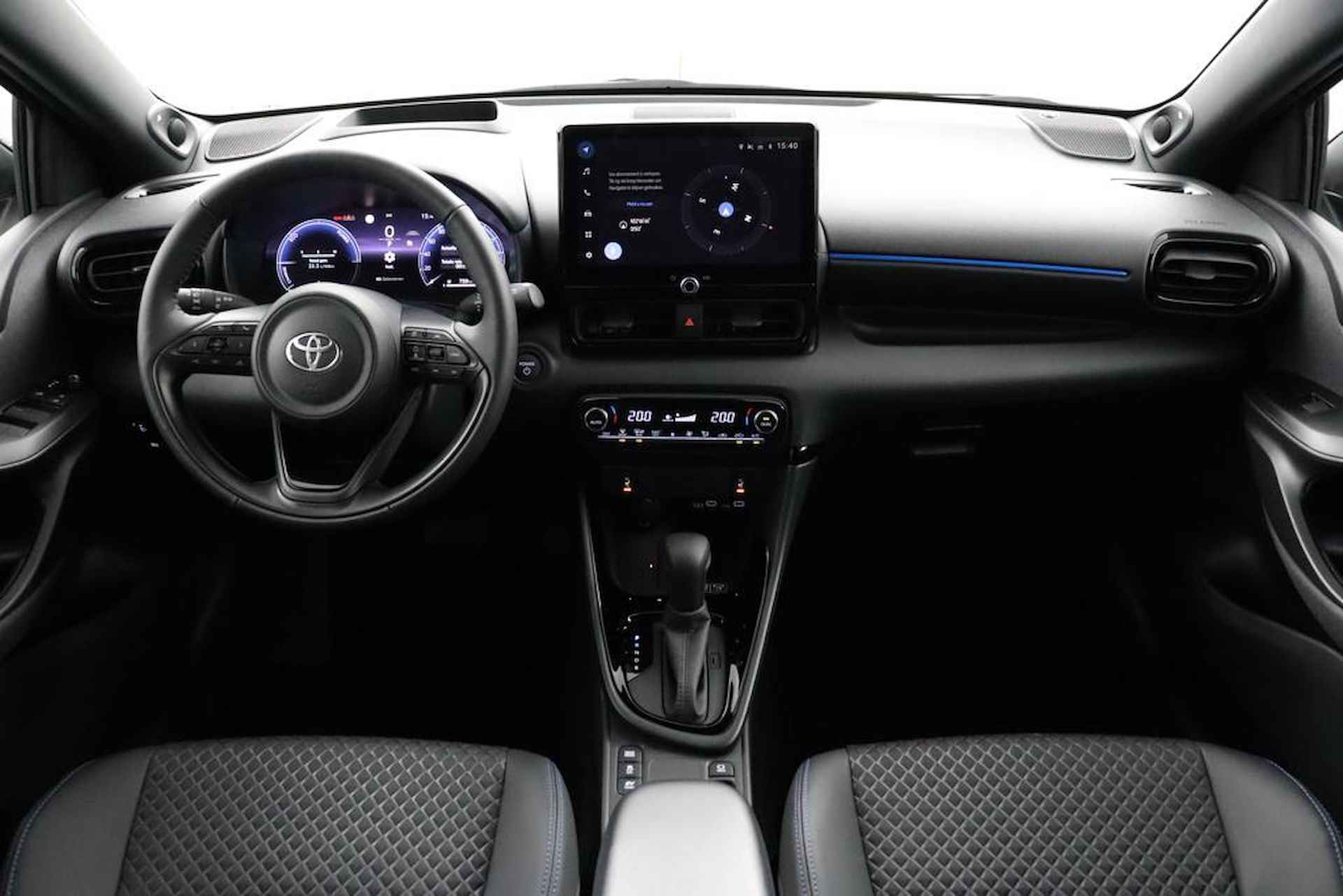 Toyota Yaris 1.5 Hybrid Launch Edition | Navigatie | Stoel / Stuurverwarming | Parkeersensoren | Leer | JBL Audio | - 4/54
