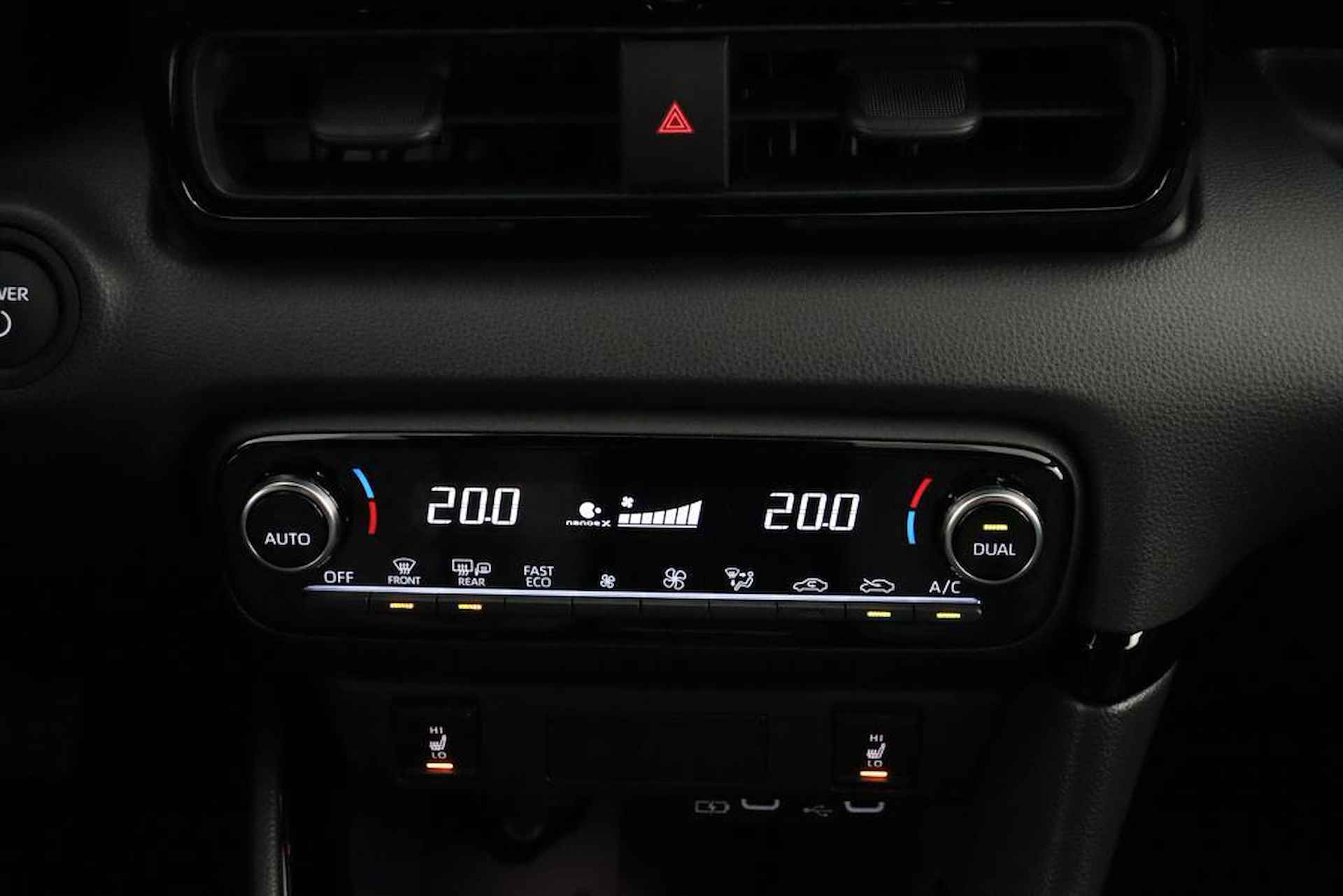 Toyota Yaris 1.5 Hybrid Launch Edition | Navigatie | Stoel / Stuurverwarming | Parkeersensoren | Leer | JBL Audio | - 7/54