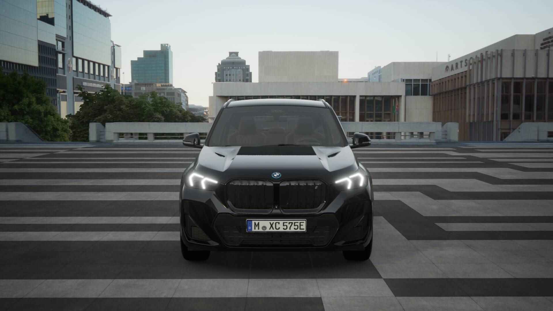 BMW iX1 xDrive30 High Executive M Sport 67 kWh / Sportstoelen / Adaptief M Onderstel / Parking Assistant Plus / Adaptieve LED / Memory Seats / Comfort Access - 4/11