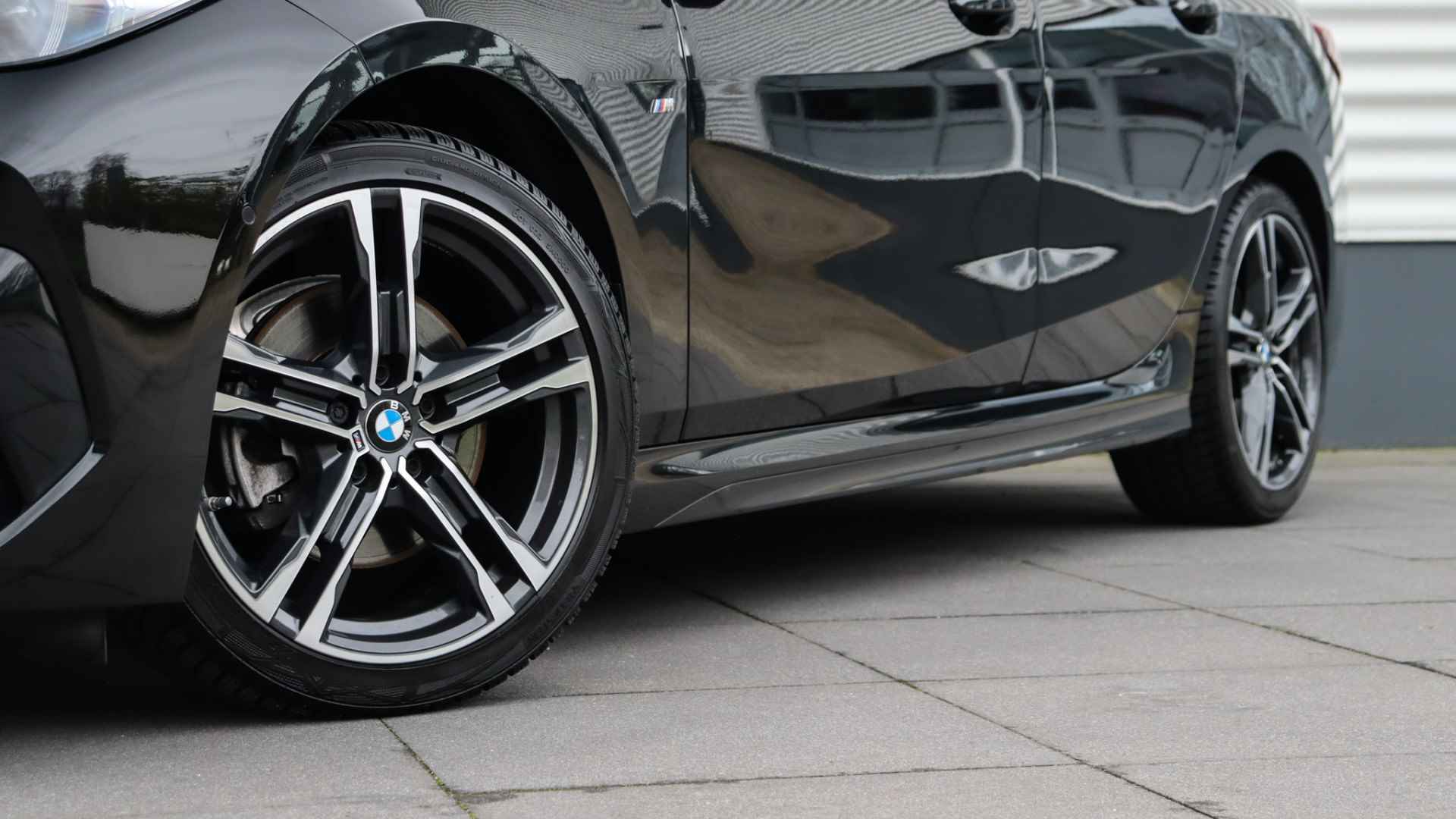 BMW 2 Serie Gran Coupé 218i M-Sport | Panoramadak | Achteruitrijcamera | Shadow-Line | 18 Inch - 16/24