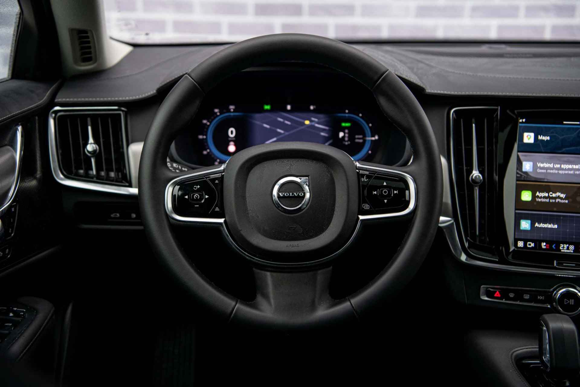 Volvo S90 2.0 T8 AWD Plus Bright | Schuif Kantel Dak | Trekhaak | 360 Camera | FULL LED Koplampen | Keyless Entry | - 4/35