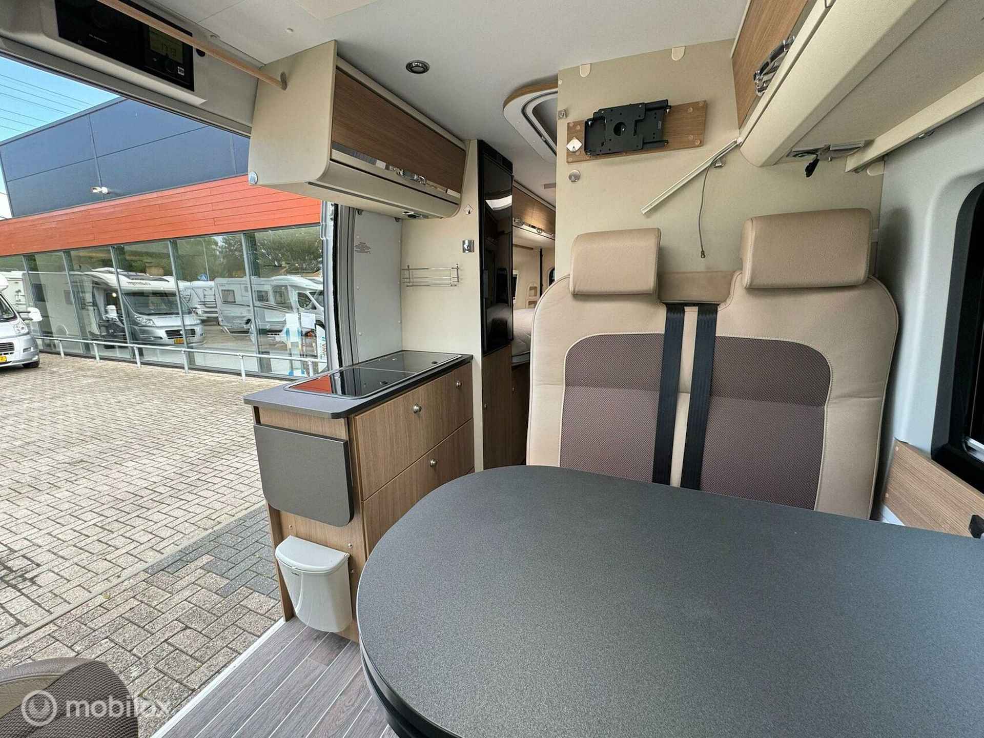 Adria 640 SLX TWIN Platinum Euro6 Enkele Bedden Luifel Fietsenrek - 7/26