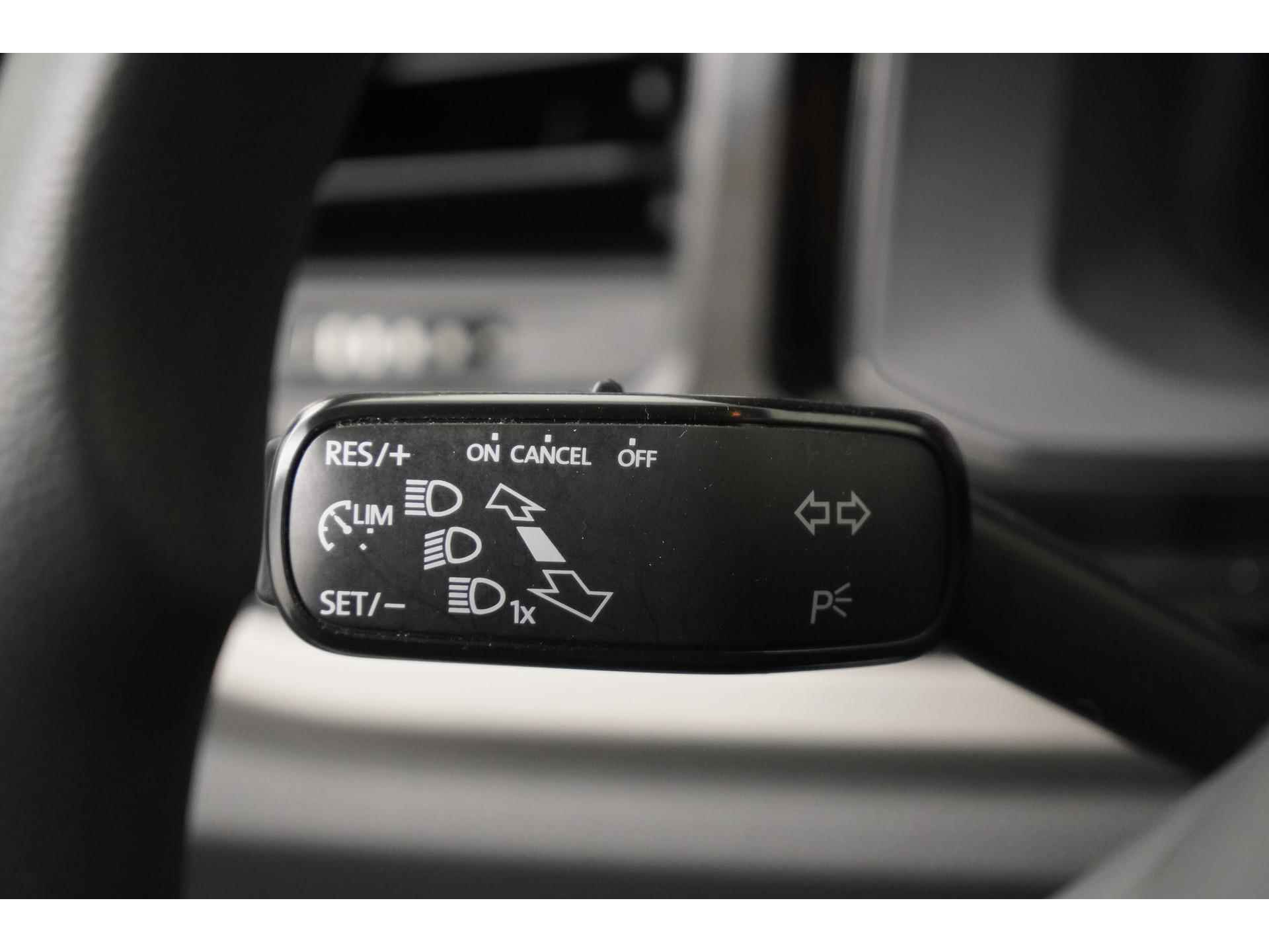Volkswagen Polo 1.0 TSI Comfortline DSG | Navigatie | App-Connect | Stoelverwarming | Zondag Open! - 33/39