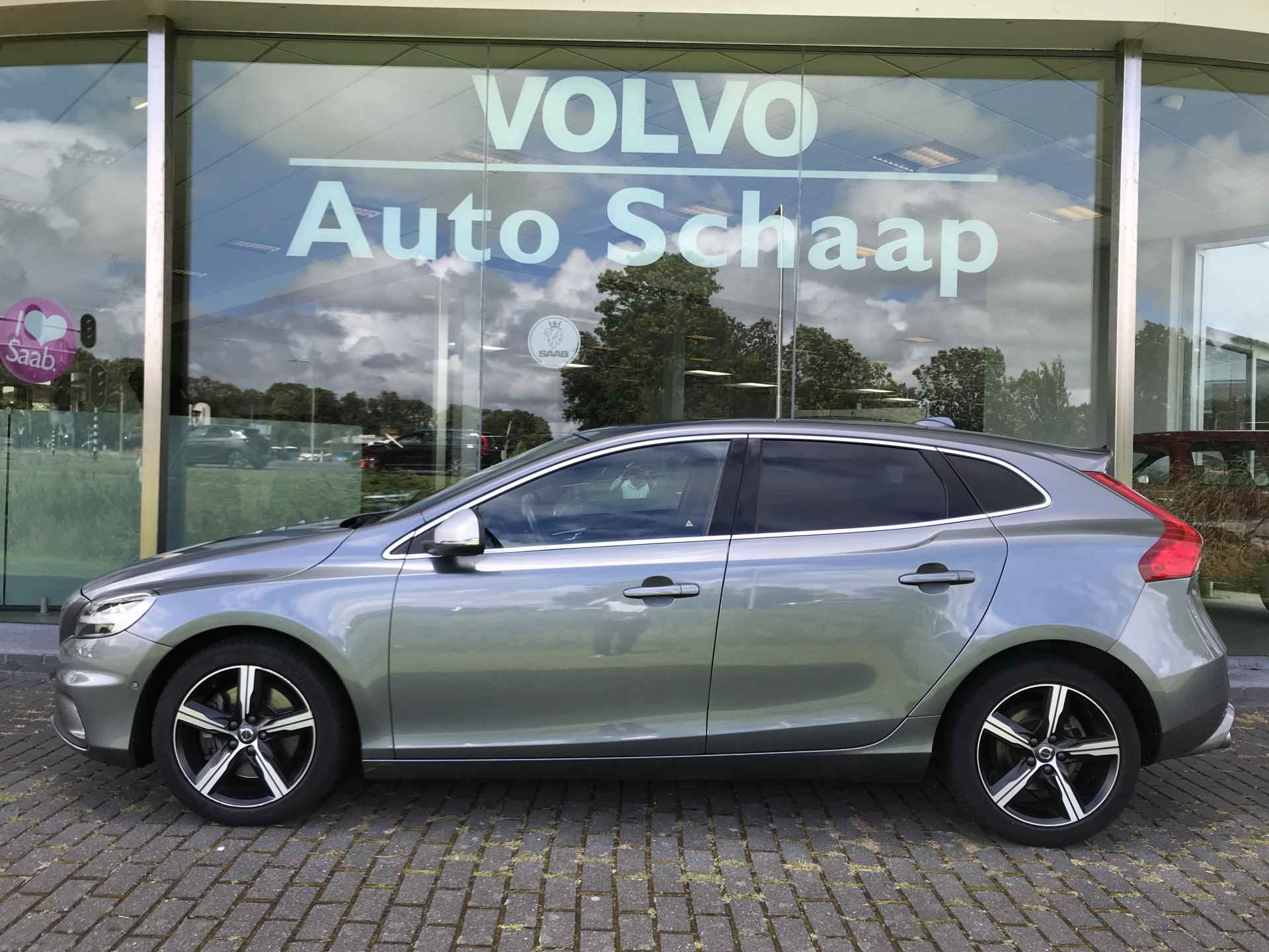 Volvo V40 1.5 T3 Polar+ Sport Automaat | Rijklaar incl 12 mnd Bovag | Panoramadak R-Design Camera Harman/Kardon - 2/12