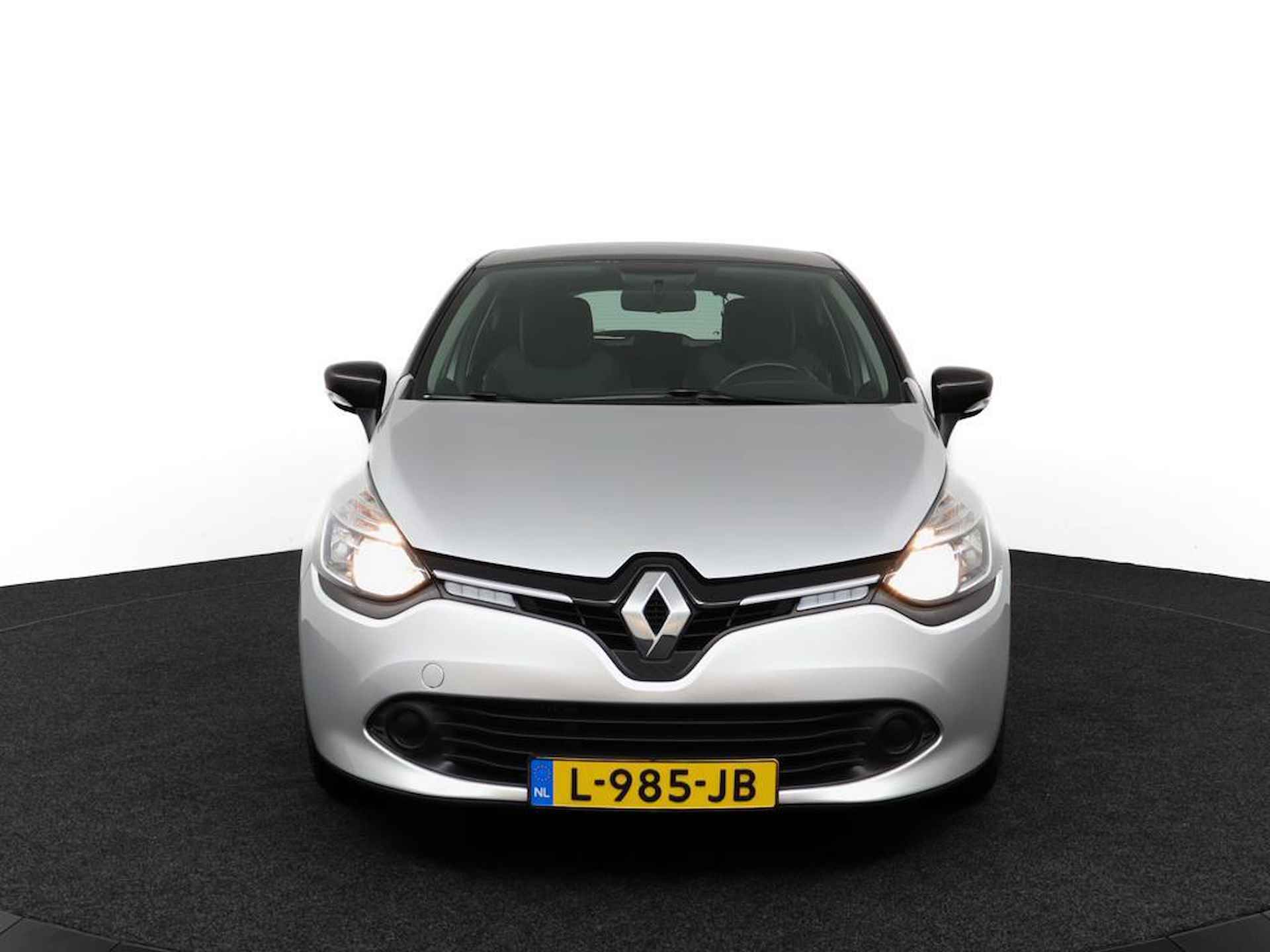 Renault Clio 1.2 TCe 120 Expression | AUTOMAAT | Airco | Navigatie | Zwart dak | Pack Look Chrome | Dealer onderhouden! - 2/49