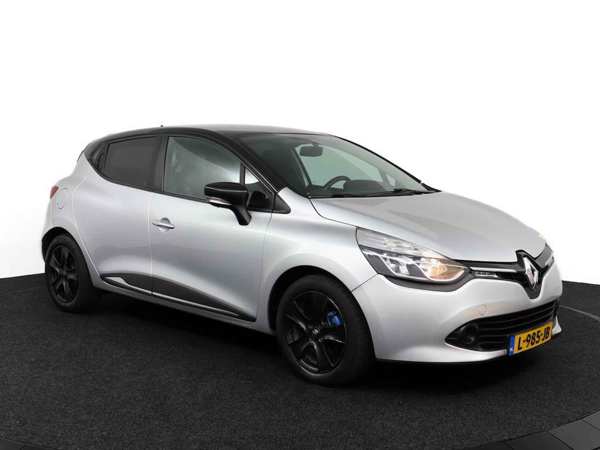 Renault Clio 1.2 TCe 120 Expression | AUTOMAAT | Airco | Navigatie | Zwart dak | Pack Look Chrome | Dealer onderhouden! - 3/49