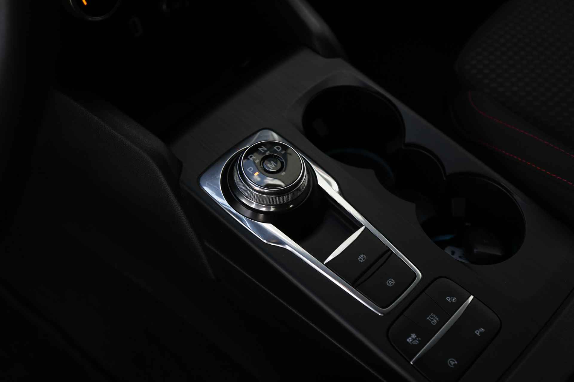 Ford Focus 1.5 EcoBoost 150PK ST Line Aut.*Perfect Onderh.*Apple Carplay-Android/Sync 3/Camera/LED/Stoelverw./Stuurverw./Navi/DAB/Rijstrook - 13/56