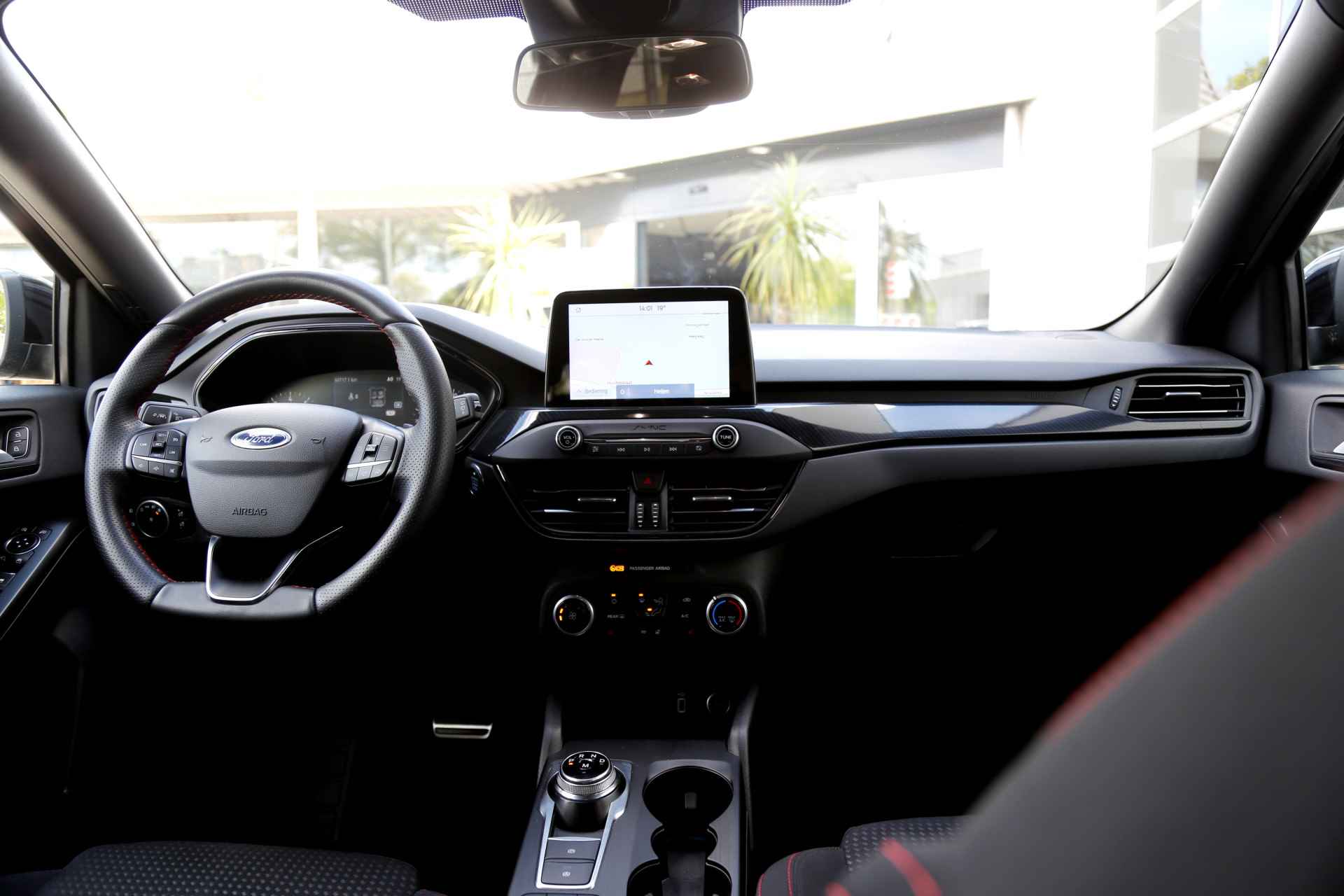 Ford Focus 1.5 EcoBoost 150PK ST Line Aut.*Perfect Onderh.*Apple Carplay-Android/Sync 3/Camera/LED/Stoelverw./Stuurverw./Navi/DAB/Rijstrook - 40/56