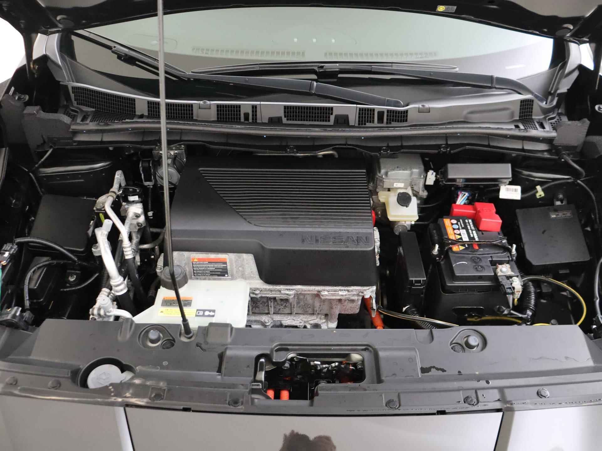 Nissan LEAF Acenta 40 kWh | Navigatie | Apple Carplay | Parkeercamera - 11/30