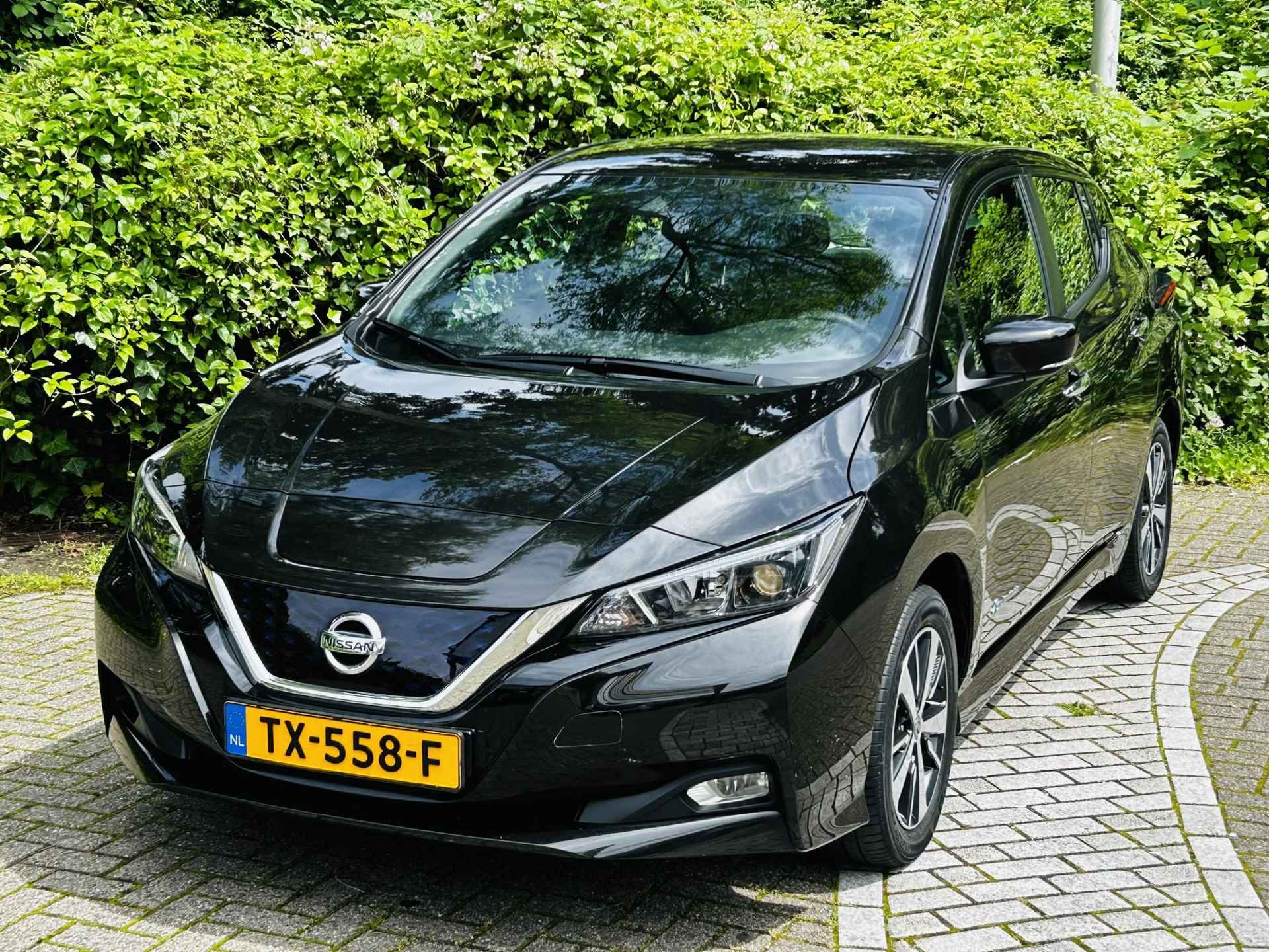 Nissan Nissan leaf 40kwh ACENTA 40 KWH | € 2000,- EURO SUBSIDIE MOGELIJK | AUTOMAAT | CRUISE | NAVI | CLIMATE | KEYLESS | CAMERA | - 15/24