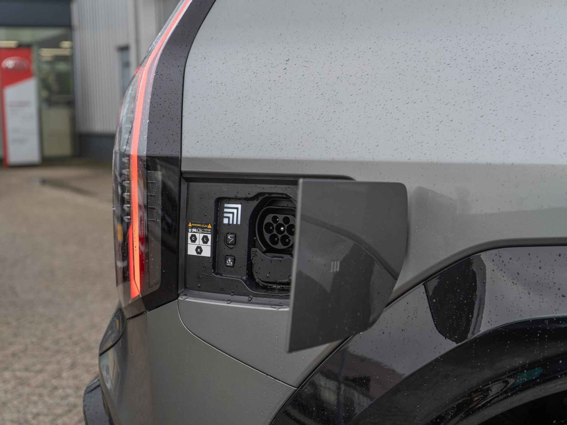 Kia EV9 Launch Edition GT-Line AWD 99.8 kWh | Clima | Navi | 7-Pers. | Adapt. Cruise | 21" | Head-Up | Stoel-/Stuurverwarming | Premium Audio | Schuif-/kanteldak - 11/45