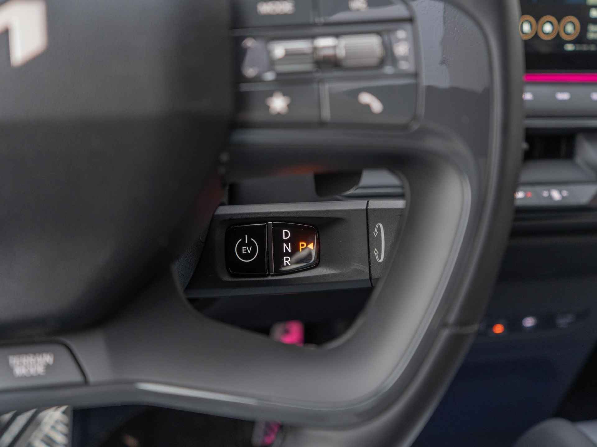 Kia EV9 Launch Edition GT-Line AWD 99.8 kWh | Clima | Navi | 7-Pers. | Adapt. Cruise | 21" | Head-Up | Stoel-/Stuurverwarming | Premium Audio | Schuif-/kanteldak - 26/45