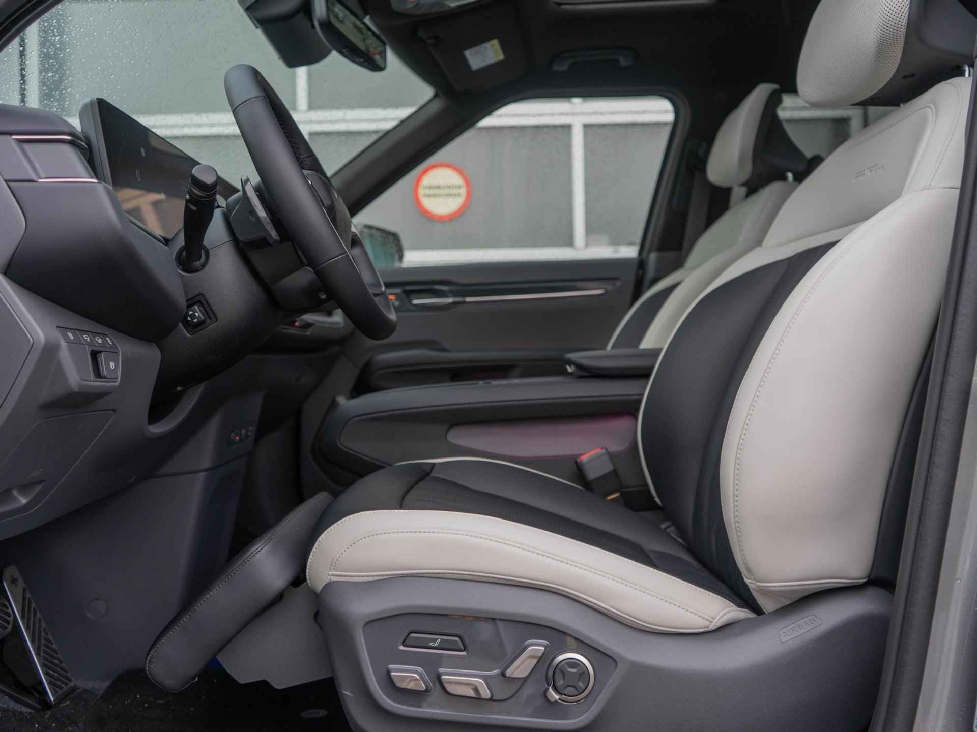 Kia EV9 Launch Edition GT-Line AWD 99.8 kWh | Clima | Navi | 7-Pers. | Adapt. Cruise | 21" | Head-Up | Stoel-/Stuurverwarming | Premium Audio | Schuif-/kanteldak - 33/45