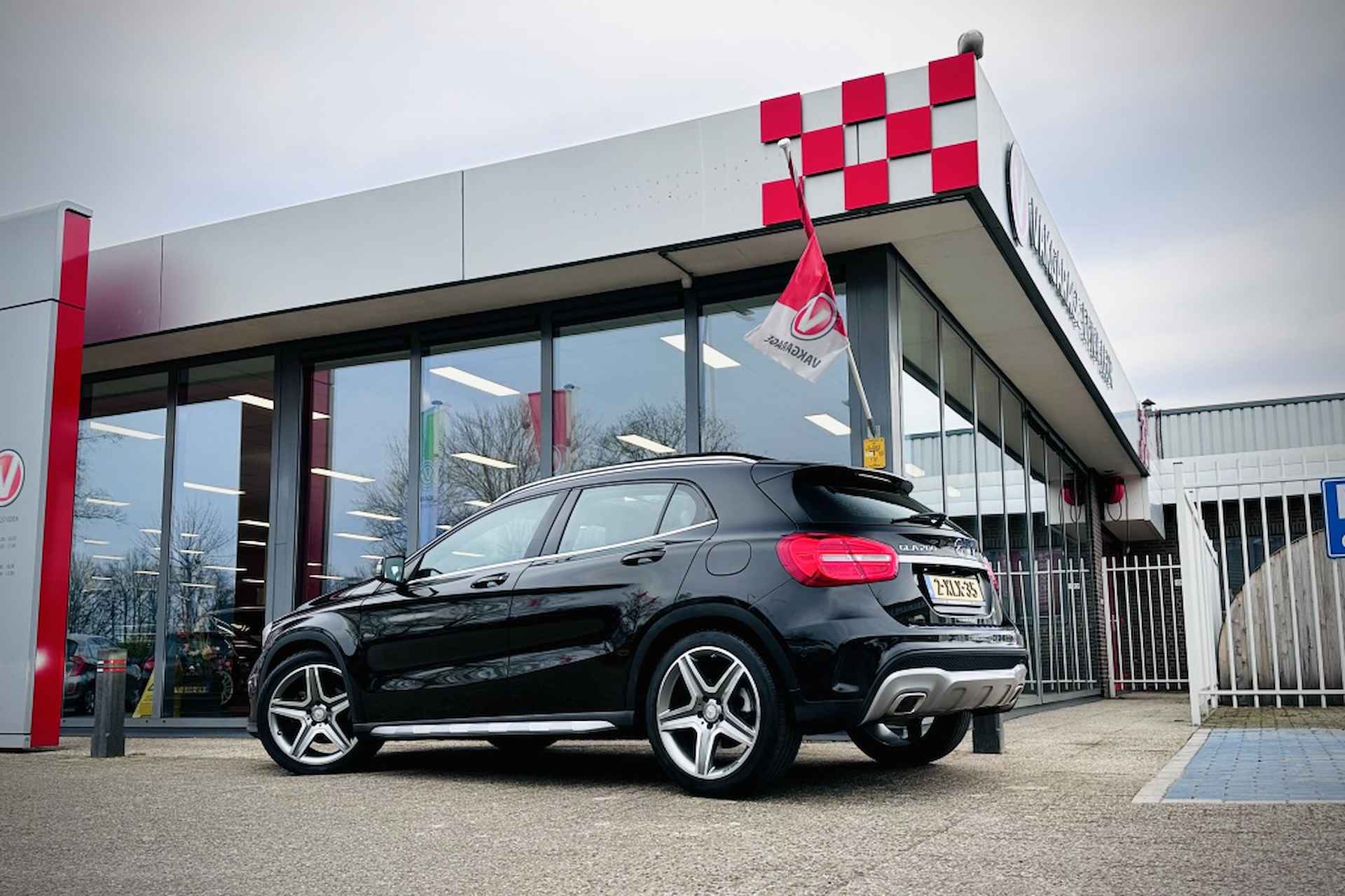 Mercedes-benz GLA-klasse 200 Prestige AMG pakket / CAMERA / SCHUIFDAK / LEDER - 5/32