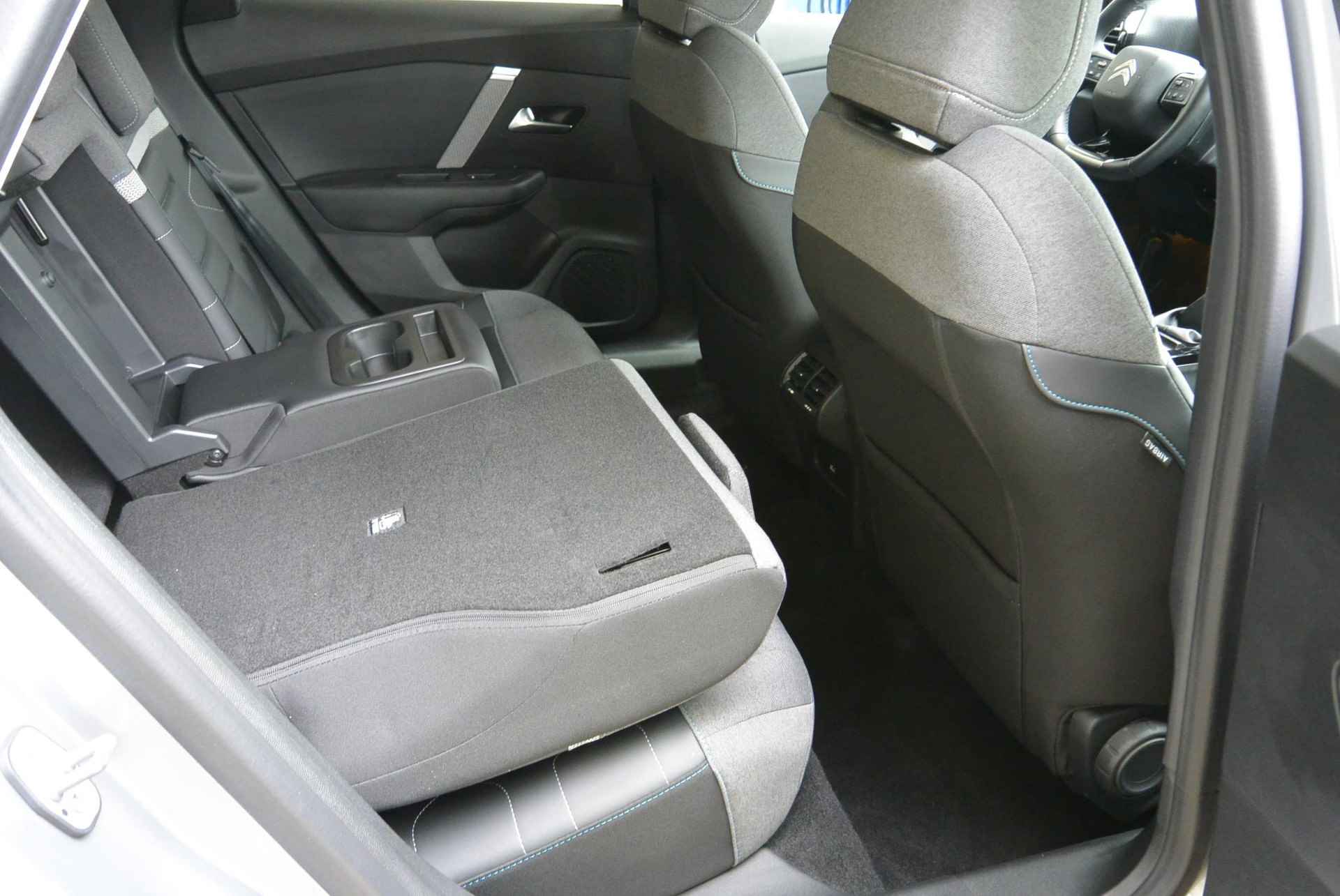 Citroën C4 PureTech 130pk Shine │ Verwarmde stoelen, stuurwiel en voorruit │ All season banden - 32/60