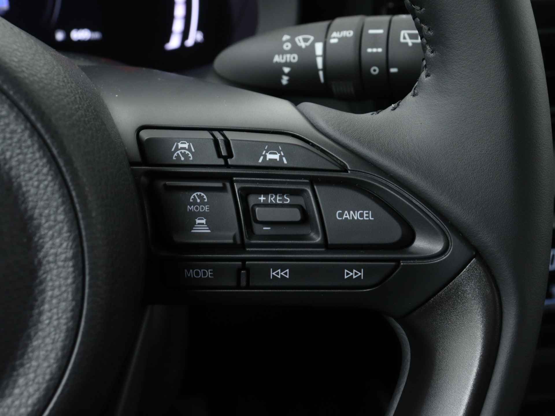 Toyota Yaris Hybrid 115 First Edition Apple Carplay/Android Auto | Adaptief Cruise Controle | Achteruitrijcamera - 23/41