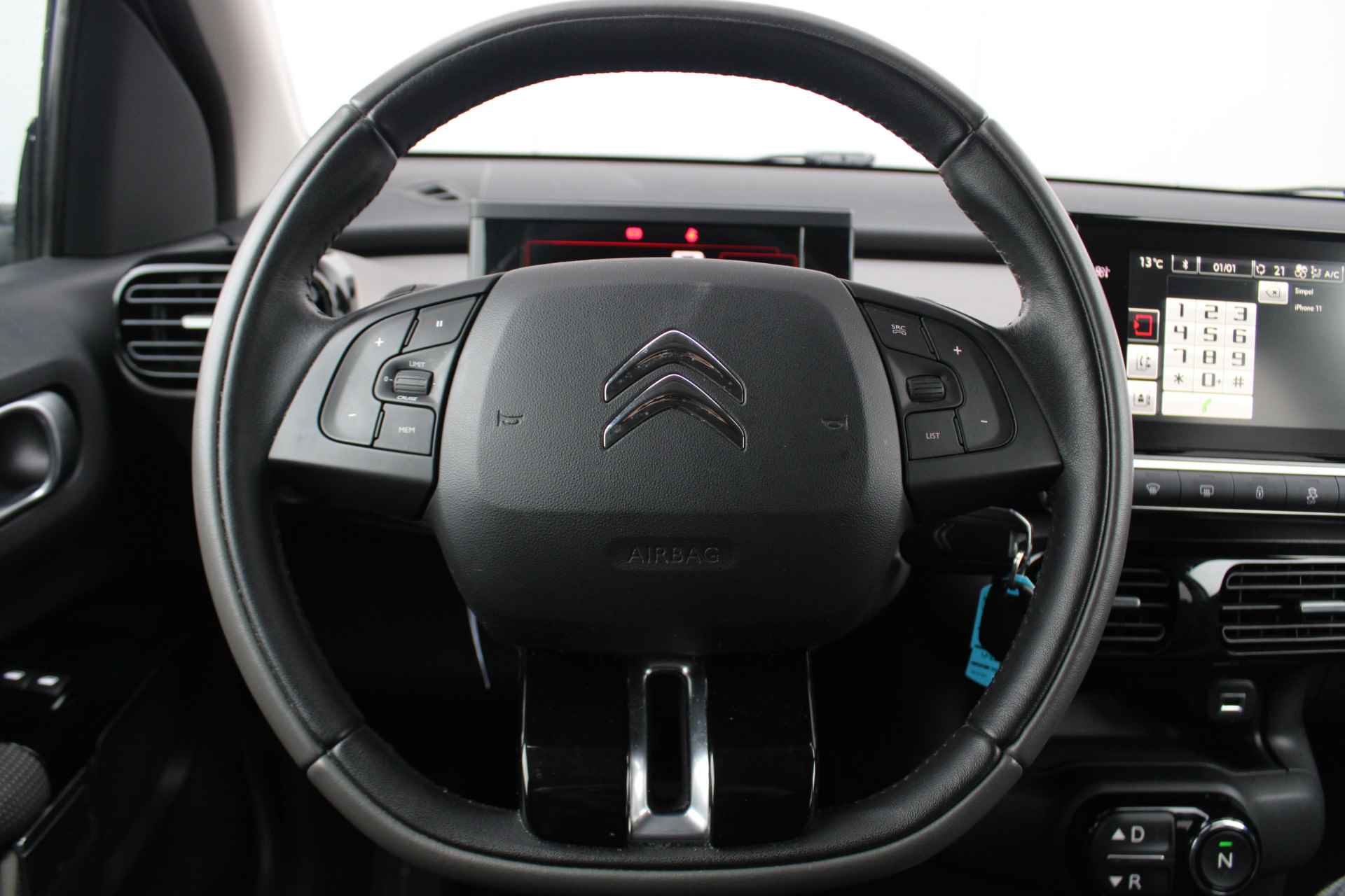 Citroën C4 Cactus 1.2 e-VTi Shine Automaat Navigatie, Achteruitrijcamera, Cruise Control, Parkeersensoren Achter, Airco Automatisch - 30/40