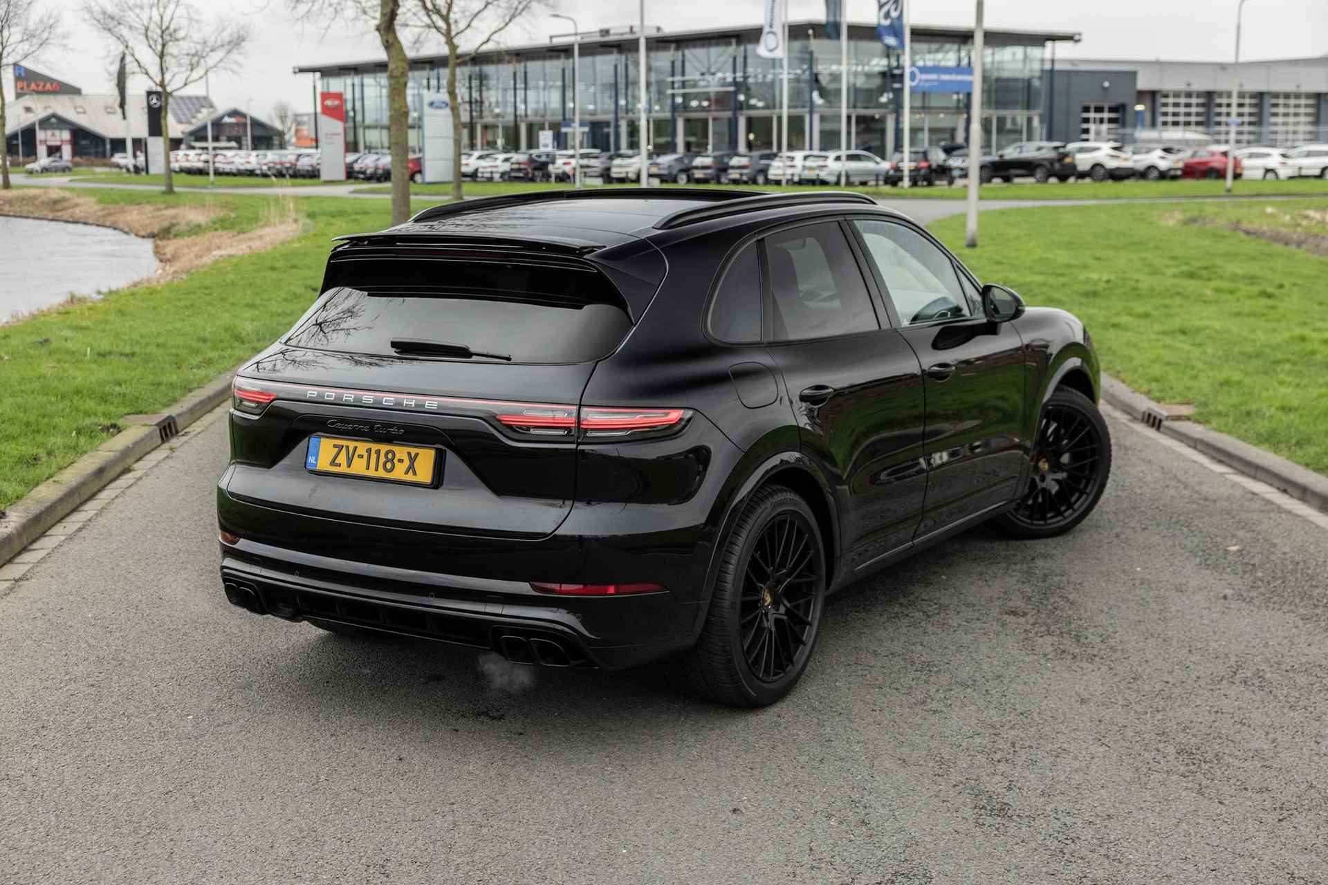 Porsche Cayenne 4.0 Turbo | Sport Chrono | Adaptieve CruiseControl | Adaptieve Sportstoelen + Memory | Exterieur Pakket | Matrix LED + PDLS+ | Panoramadak | Nachtzicht | PDCC Sport | Softclose | - 62/63