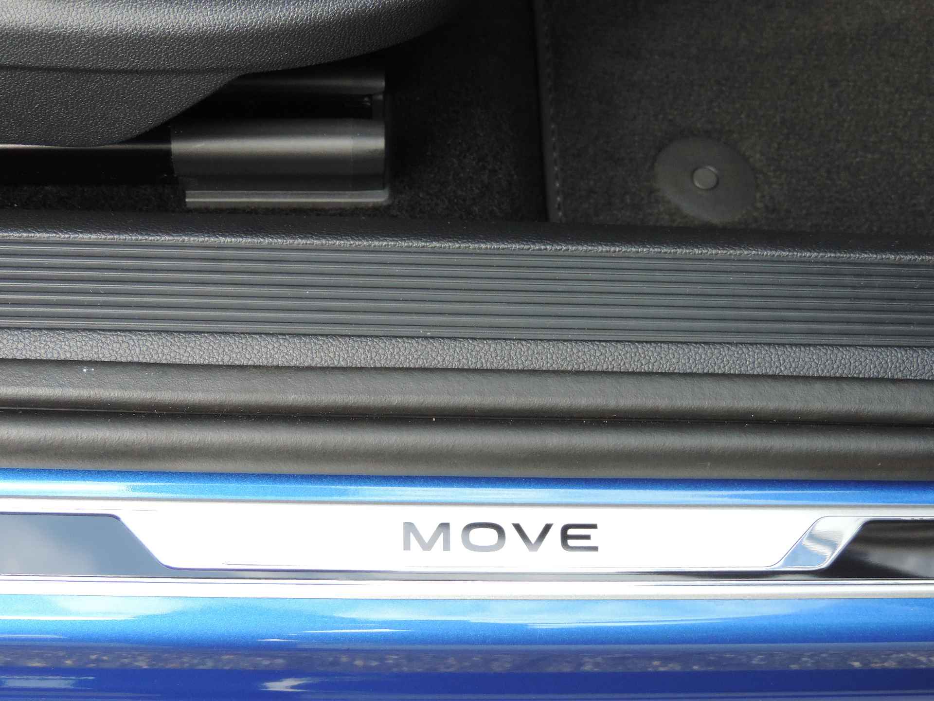 Volkswagen T-Roc 1.5 TSI 150PK Move DSG - Standkachel | Camera | CarPlay | Nav | Virtual | Stoelverw. | Afn. trekh. - 35/54