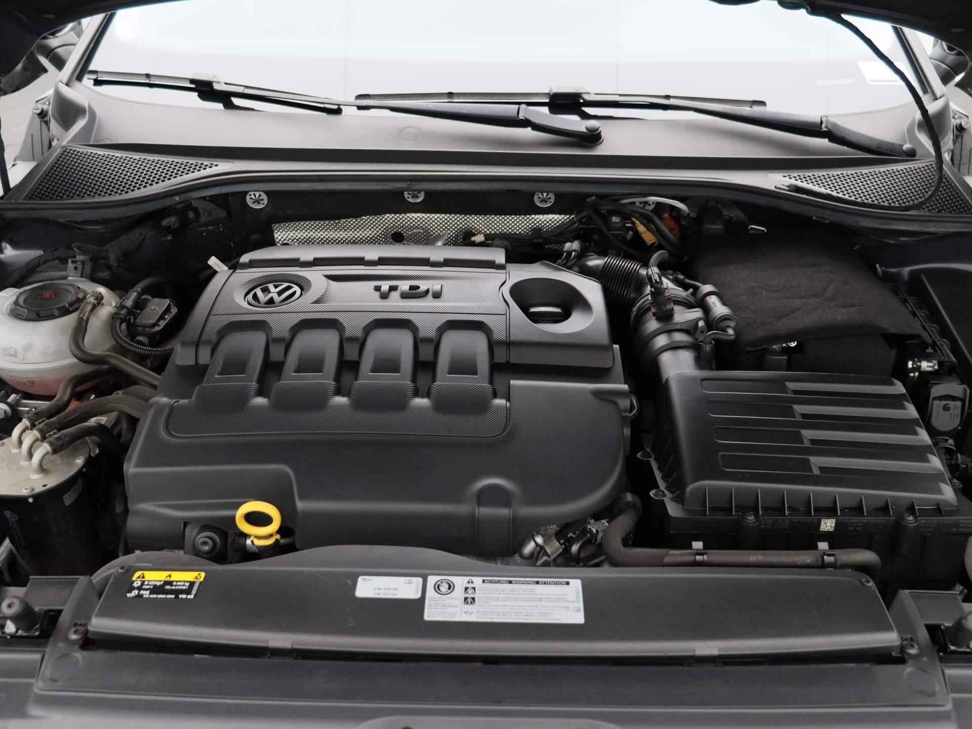 Volkswagen Arteon 2.0 TDI | ACHTERUITRIJCAMERA | NAVIGATIE | LED VERLICHTING | NAVIGATIE | APPLE CARPLAY | ANDROID AUTO | CLIMATE CONROL | - 35/36