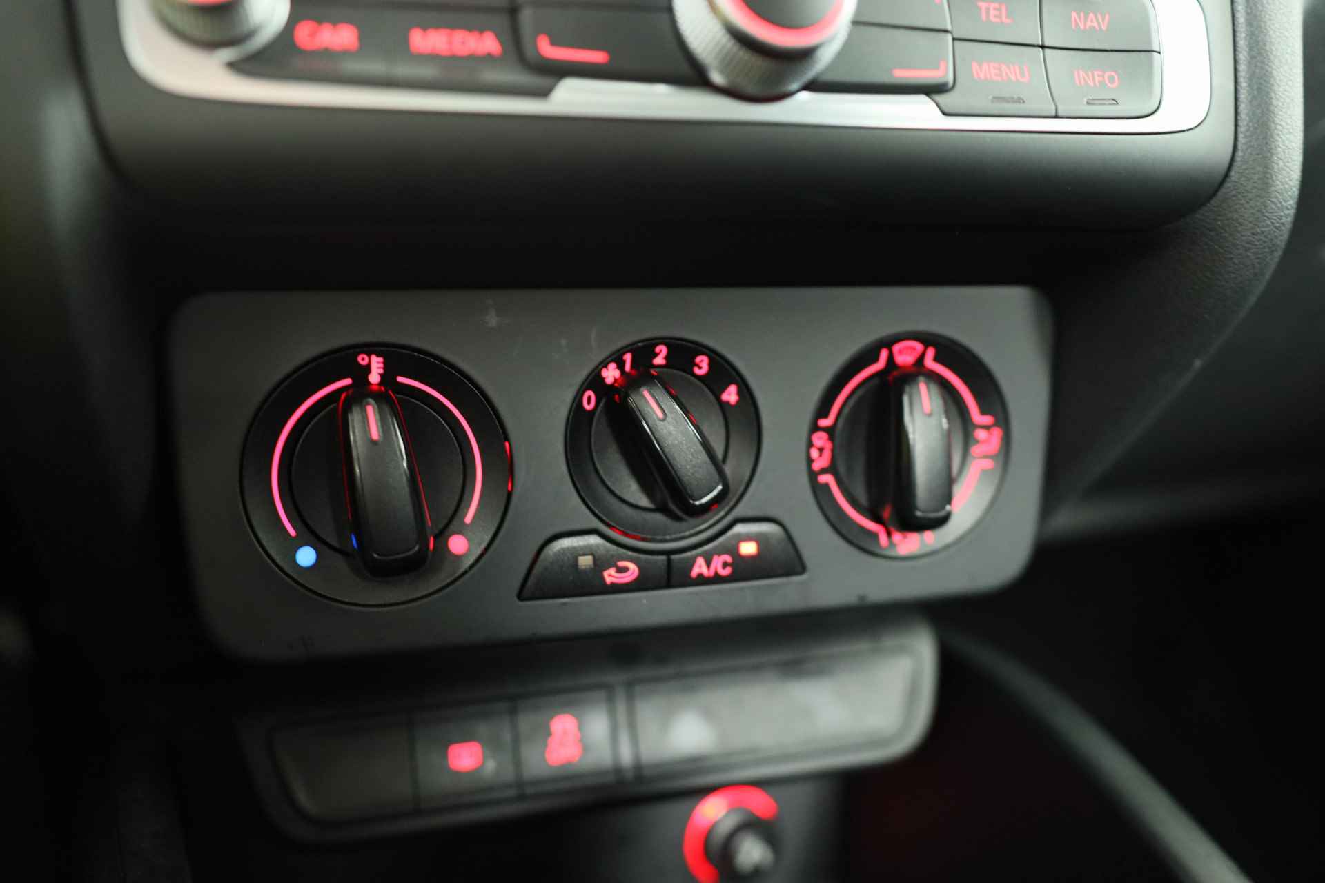 Audi A1 Sportback 1.0 TFSI Pro Line | Lichtmetalen Velgen | Airco | Cruise Control | Parkeersensoren - 9/31