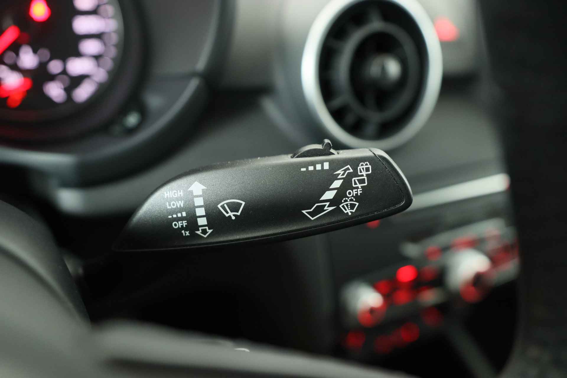 Audi A1 Sportback 1.0 TFSI Pro Line | Lichtmetalen Velgen | Airco | Cruise Control | Parkeersensoren - 30/31