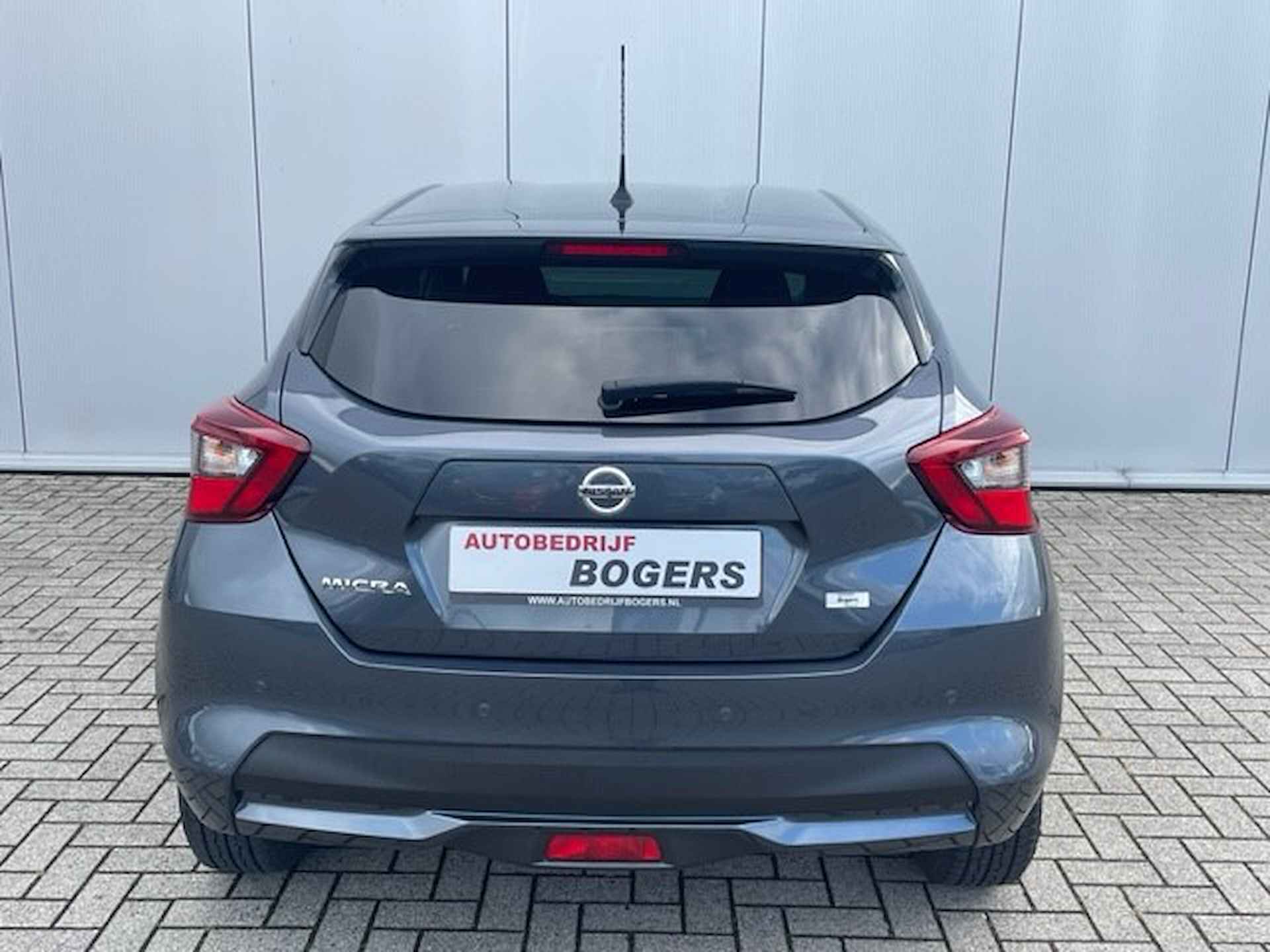 Nissan Micra 1.0 IG-T N-Connecta Navigatie, Climate Control, Cruise Control, 16"Lm, Achteruitrijcamera - 18/19
