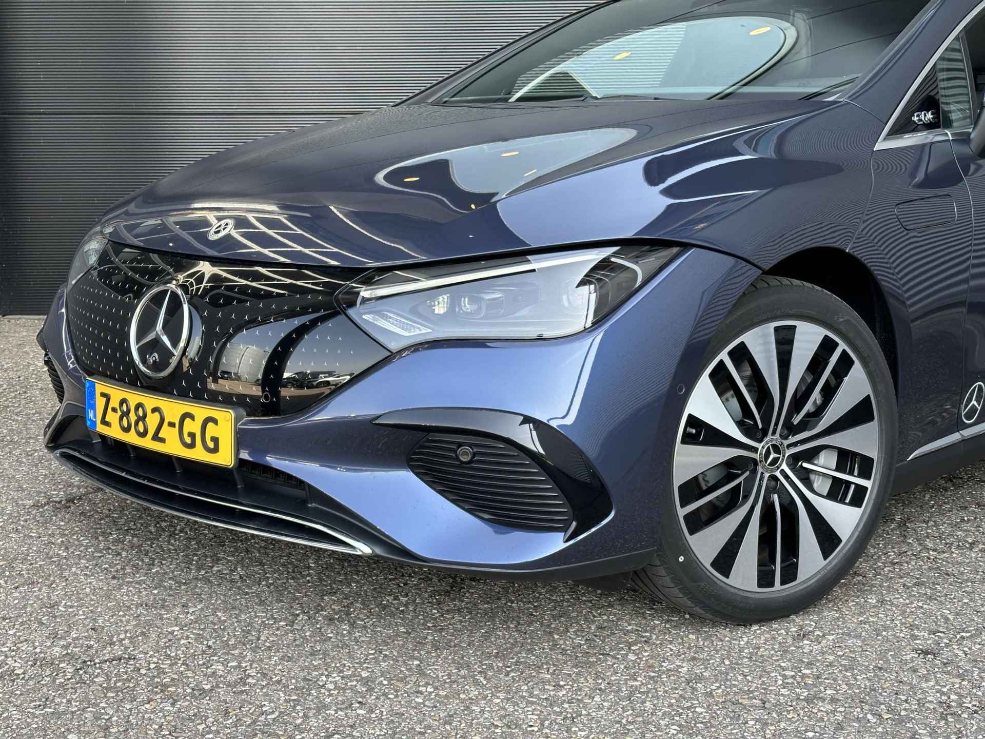 Mercedes-Benz EQE 300 | Luxury Line | Panoramadak | Premium Pakket | Rijassistentiepakket Plus | 360° Camera | Burmester 3D Surround Sound | DIGITAL LIGHT | Elektrisch Verstelbare Stoelen + Memory | Stuurverwarming | Stoelverwarming | Stoelventilatie - 8/11