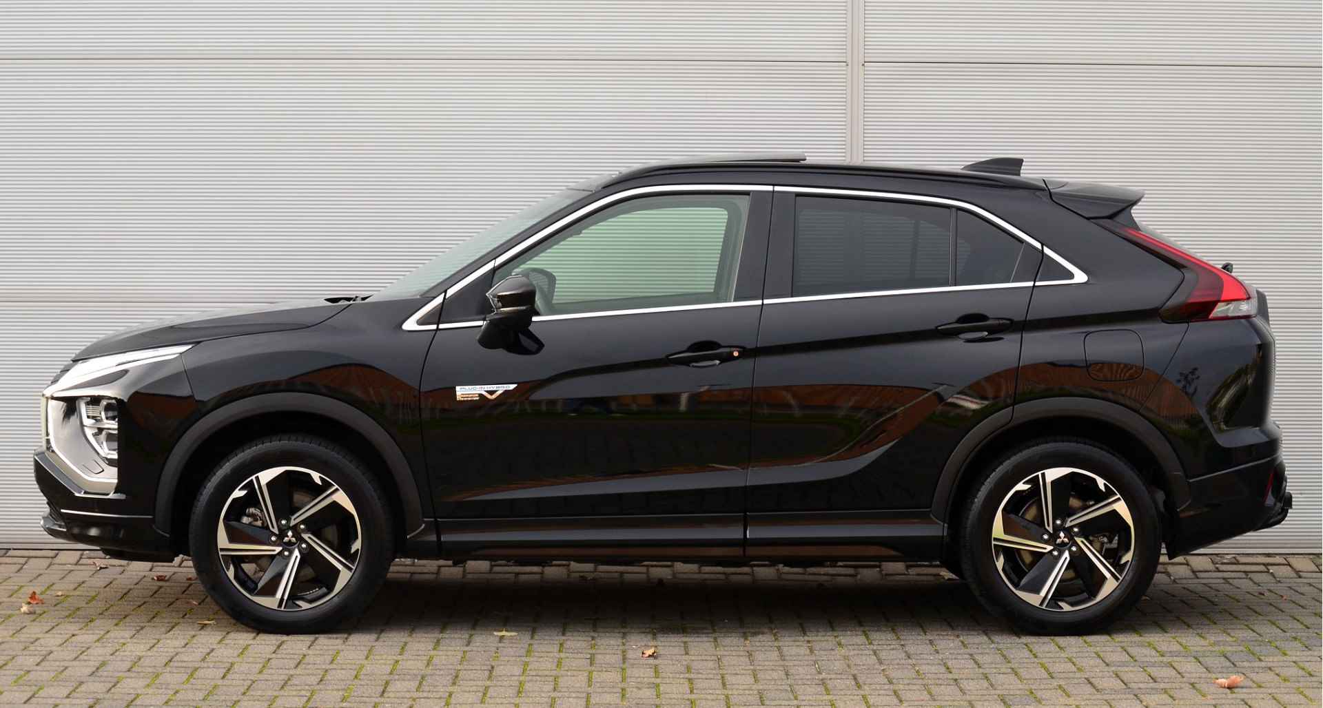 Mitsubishi Eclipse Cross PHEV 2.4 INSTYLE 4WD | PLUG IN HYBRID | FULL OPTIONS | PANORAMADAK | TREKHAAK 1500KG | FABRIEKGARANTIE TOT 21-09-2029* | ALL IN RIJKLAARPRIJS - 7/52