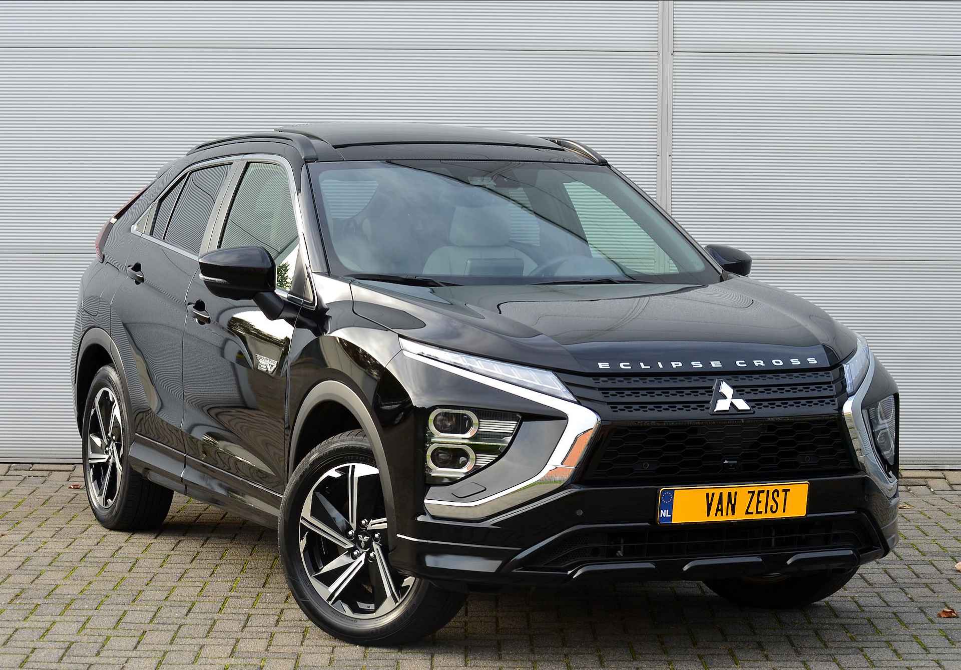 Mitsubishi Eclipse Cross PHEV 2.4 INSTYLE 4WD | PLUG IN HYBRID | FULL OPTIONS | PANORAMADAK | TREKHAAK 1500KG | FABRIEKGARANTIE TOT 21-09-2029* | ALL IN RIJKLAARPRIJS - 14/52