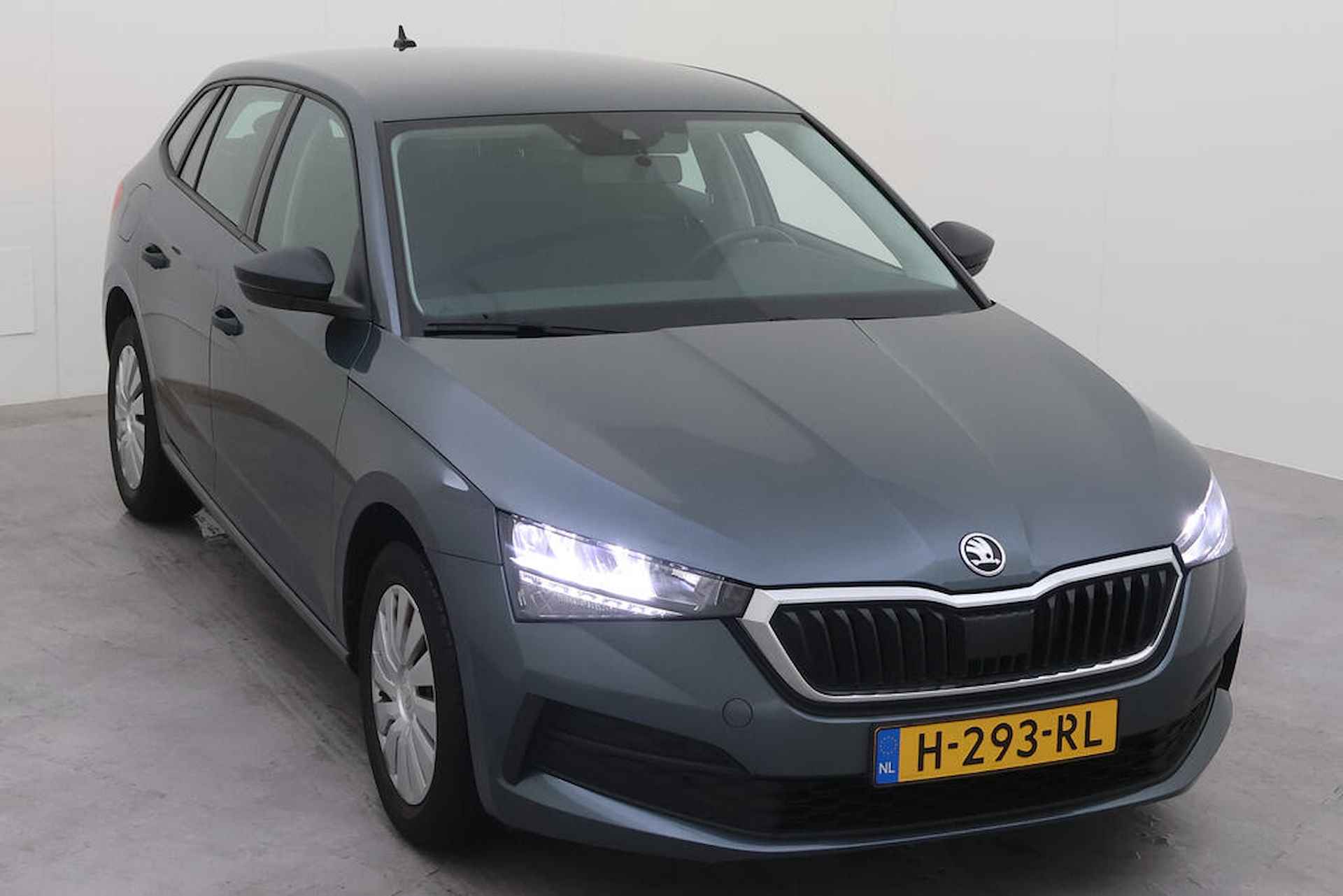 Škoda Scala 1.0 TSI Active Metallic/ Airco/ APP/ LED/ Parkeersensor  A - 5/10