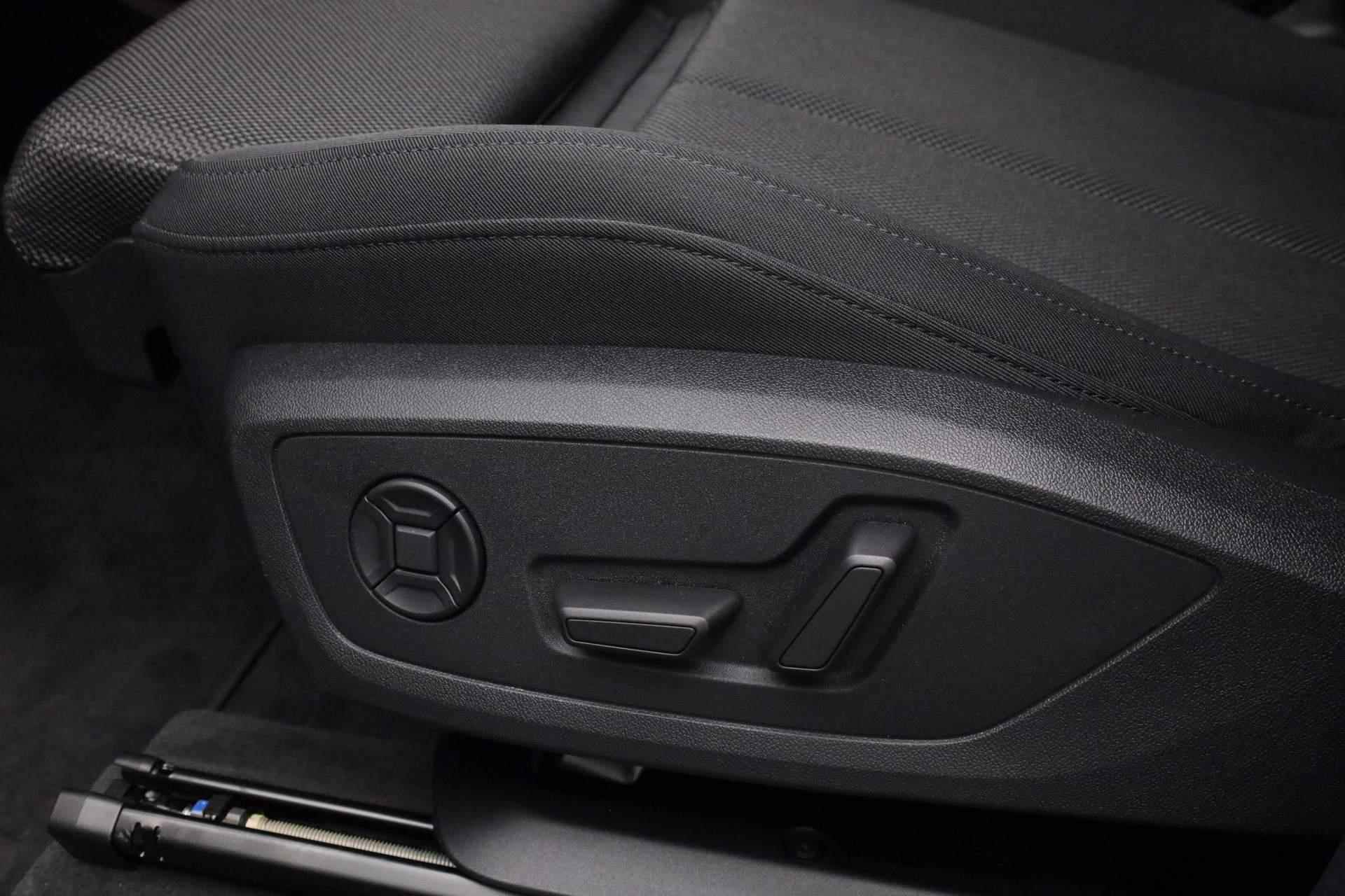 Audi Q3 Sportback 45 TFSI e 245PK S-tronic Advanced Edition | Matrix LED | Keyless | 20 inch | 360 camera | Navi | ACC | Zwart optiek - 15/49