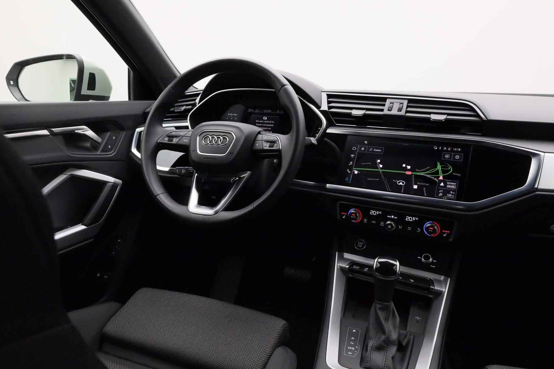 Audi Q3 Sportback 45 TFSI e 245PK S-tronic Advanced Edition | Matrix LED | Keyless | 20 inch | 360 camera | Navi | ACC | Zwart optiek - 29/49