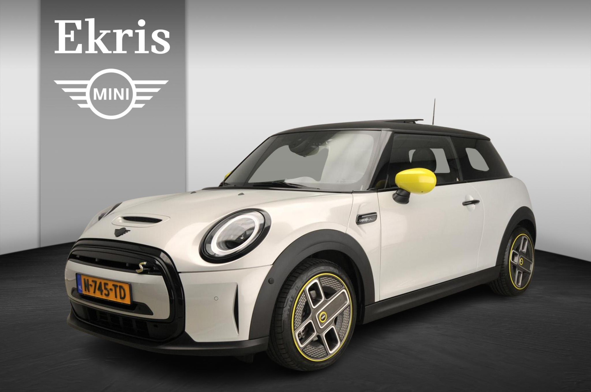 MINI 3-deurs Electric Camden Edition 33 kWh | Classic | Driving Assistant Plus | Panoramadak | Camera | 17"