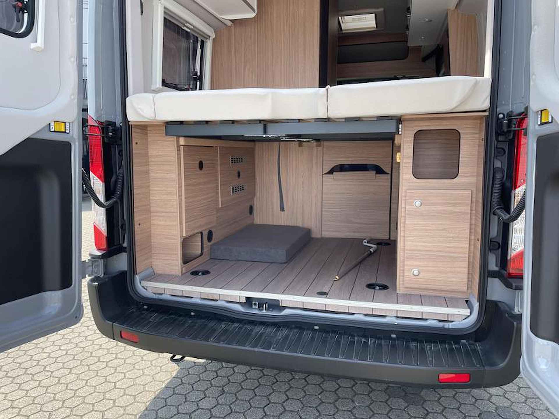 Weinsberg CaraBus 600 MQ Navi | Stahoogte 205cm - 7/25