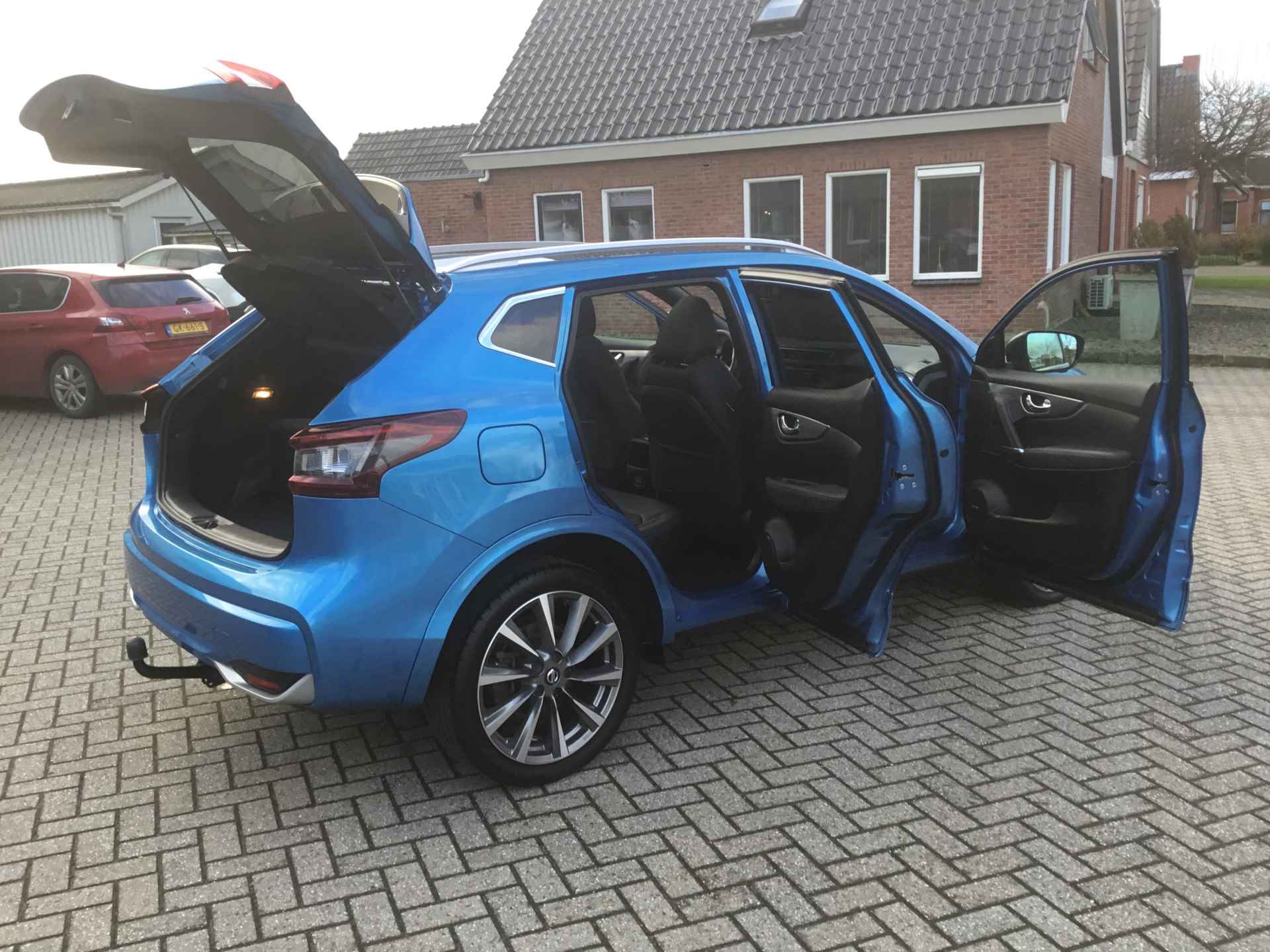 Nissan QASHQAI 1.3 DIG-T 160 DCT Tekna + Dynamic Pack - 33/37